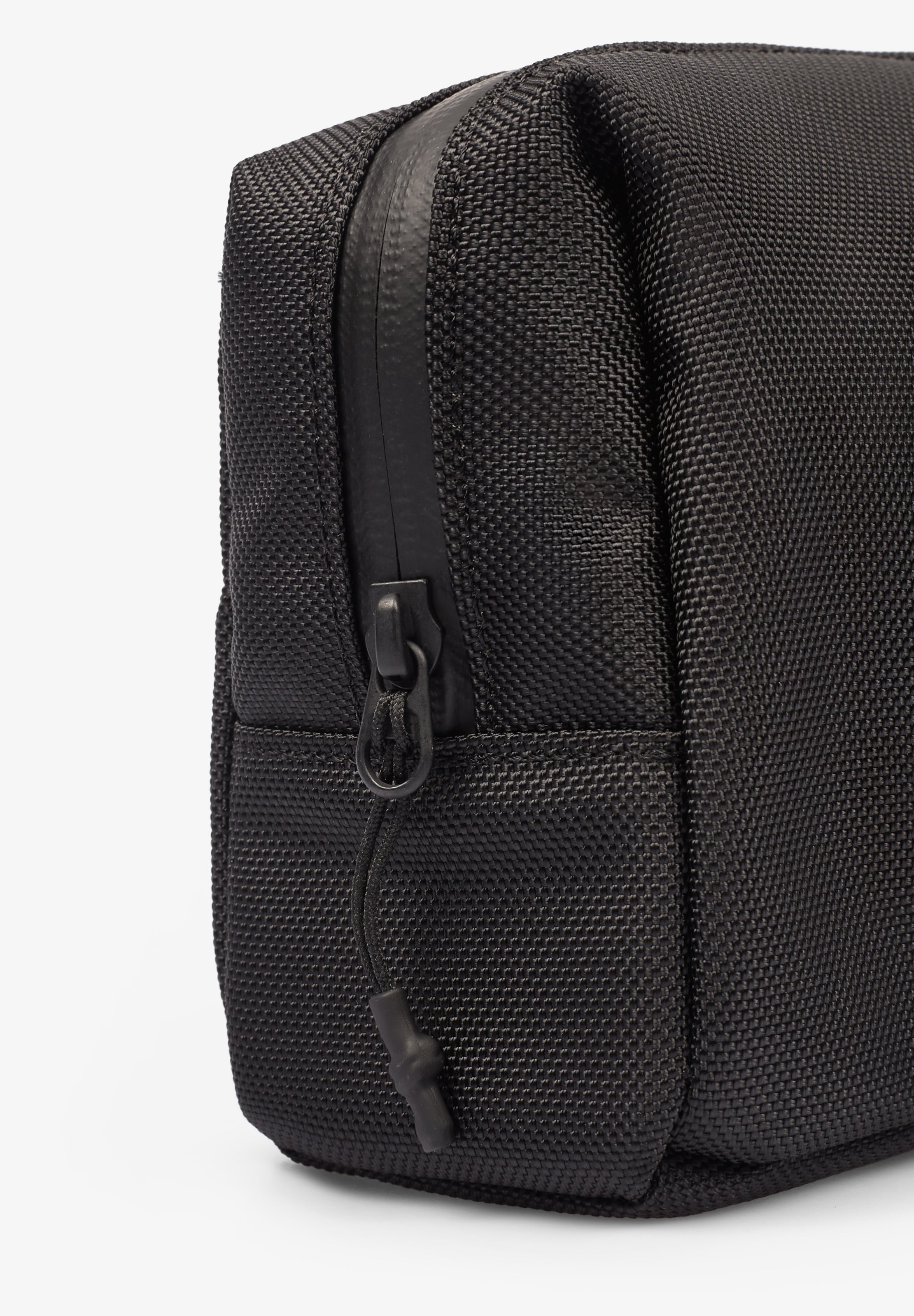 MINIMALISM BRAND | NECESER MINIMALISM DE POLIÉSTER RECICLADO - Scalpers