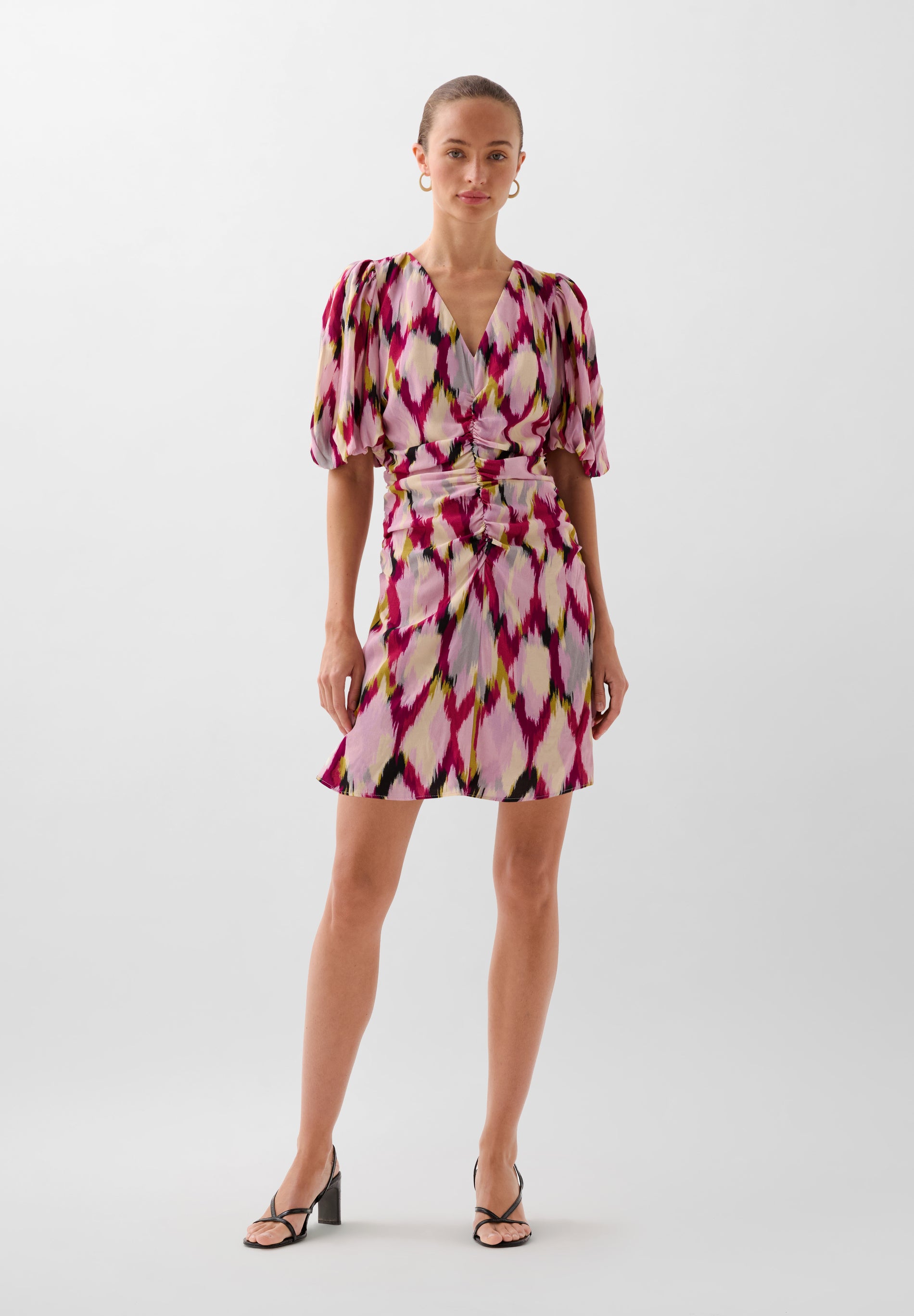 VESTIDO MINI ESTAMPADO FRUNCES