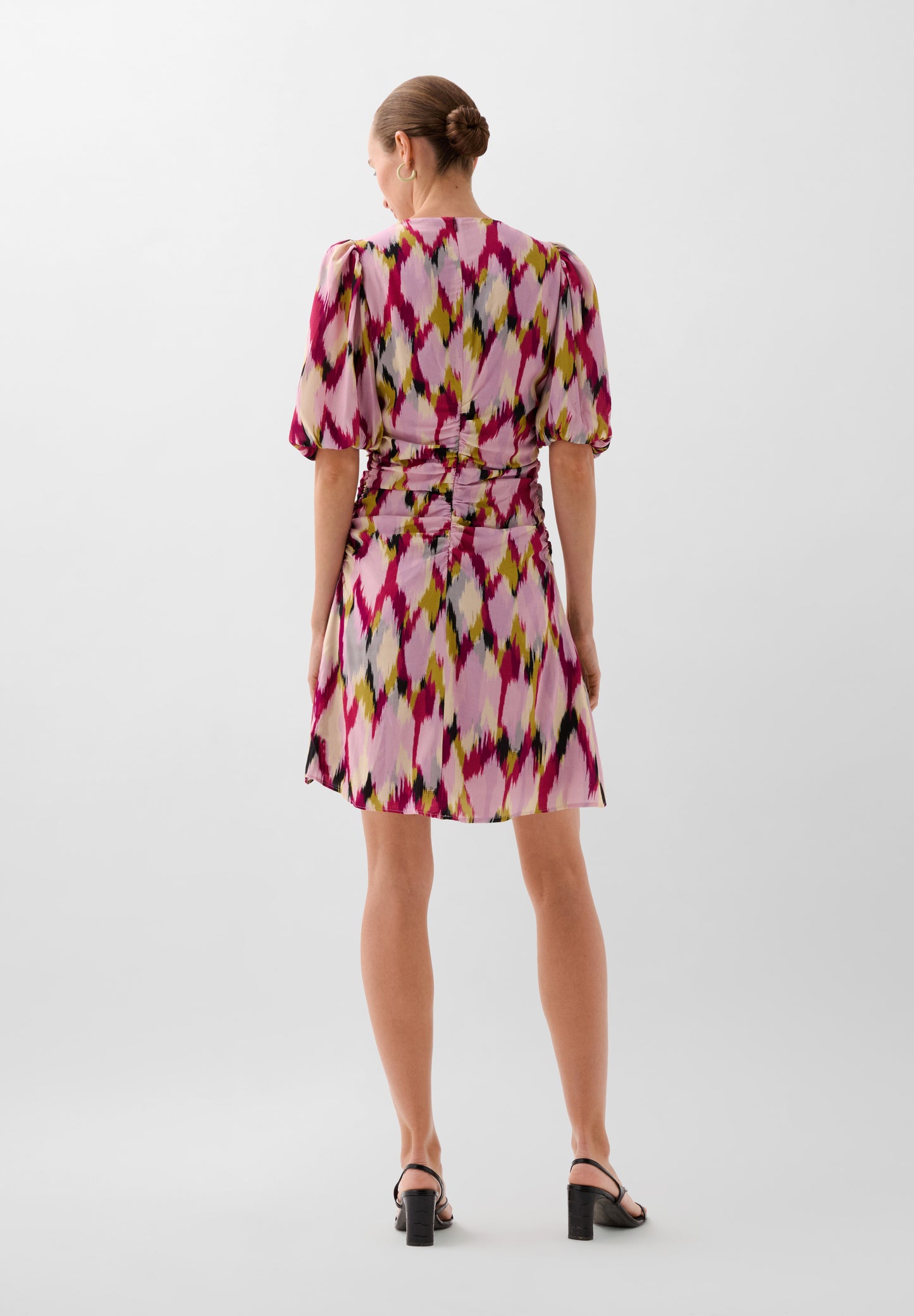 VESTIDO MINI ESTAMPADO FRUNCES