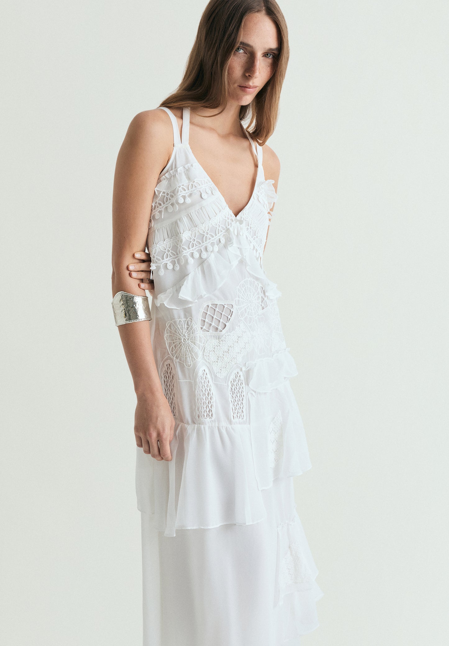 VESTIDO ENCAJE VOLANTES