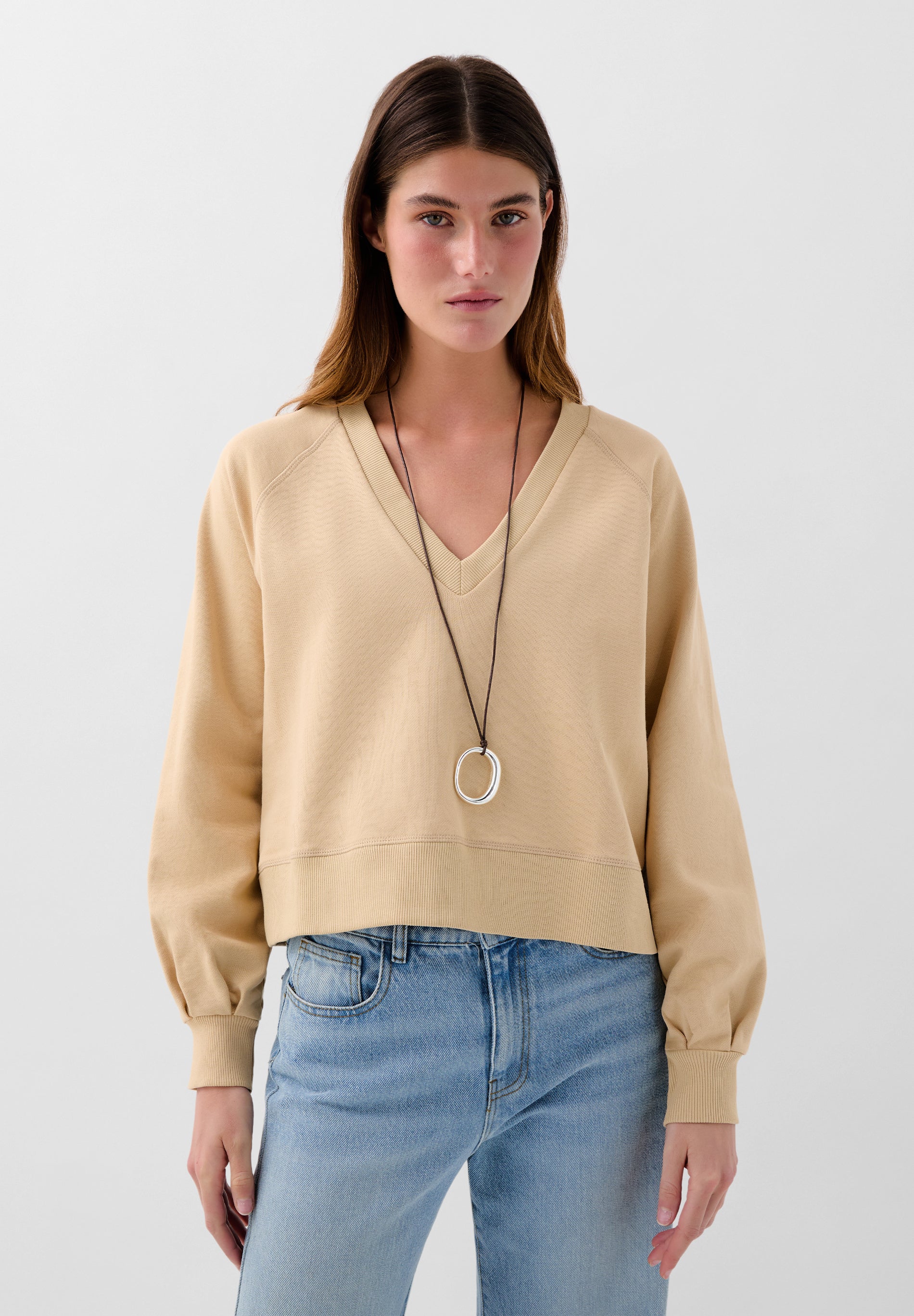 SUDADERA BÁSICA ESCOTE V