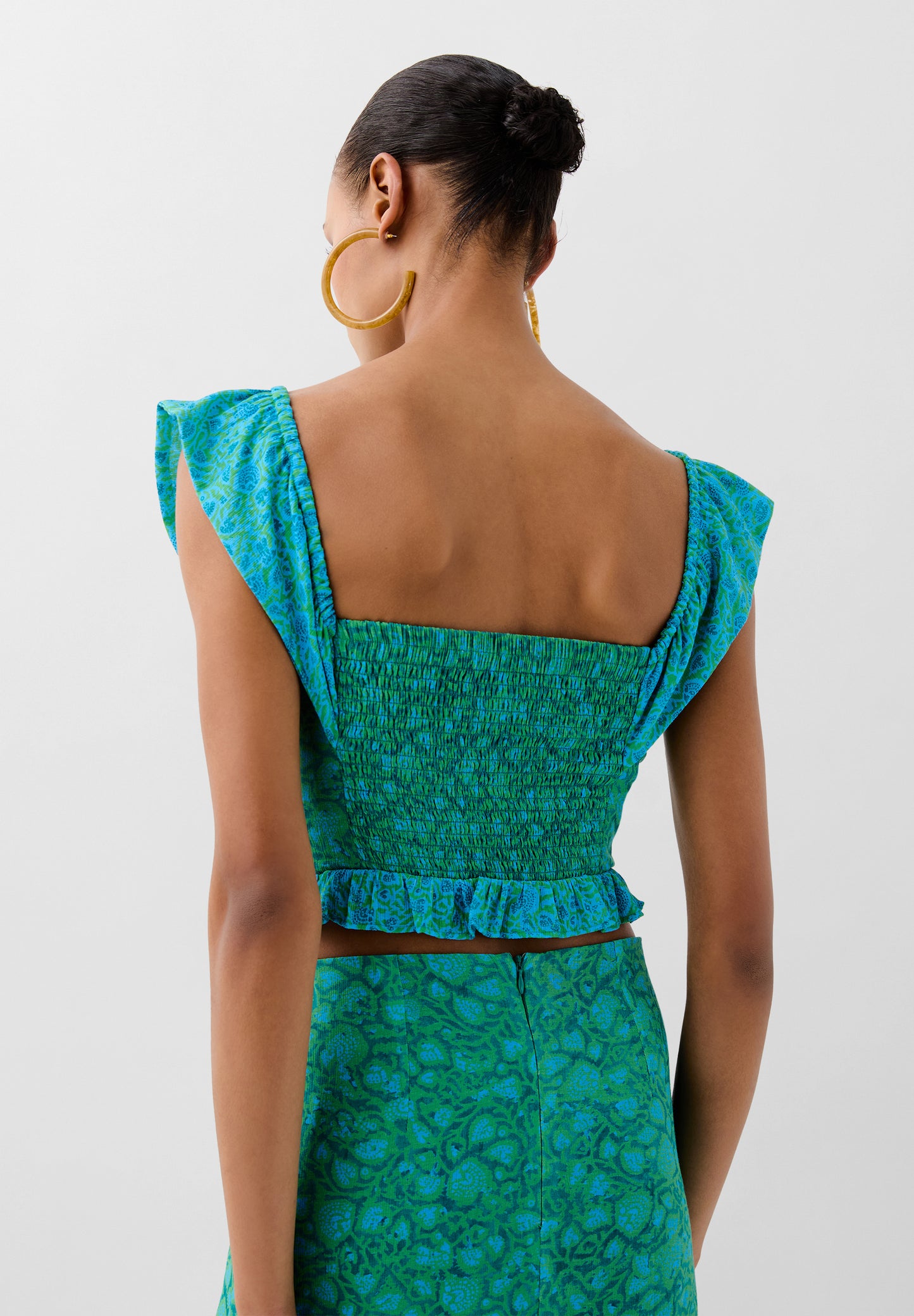 TOP CROPPED ESTAMPADO VOLANTE