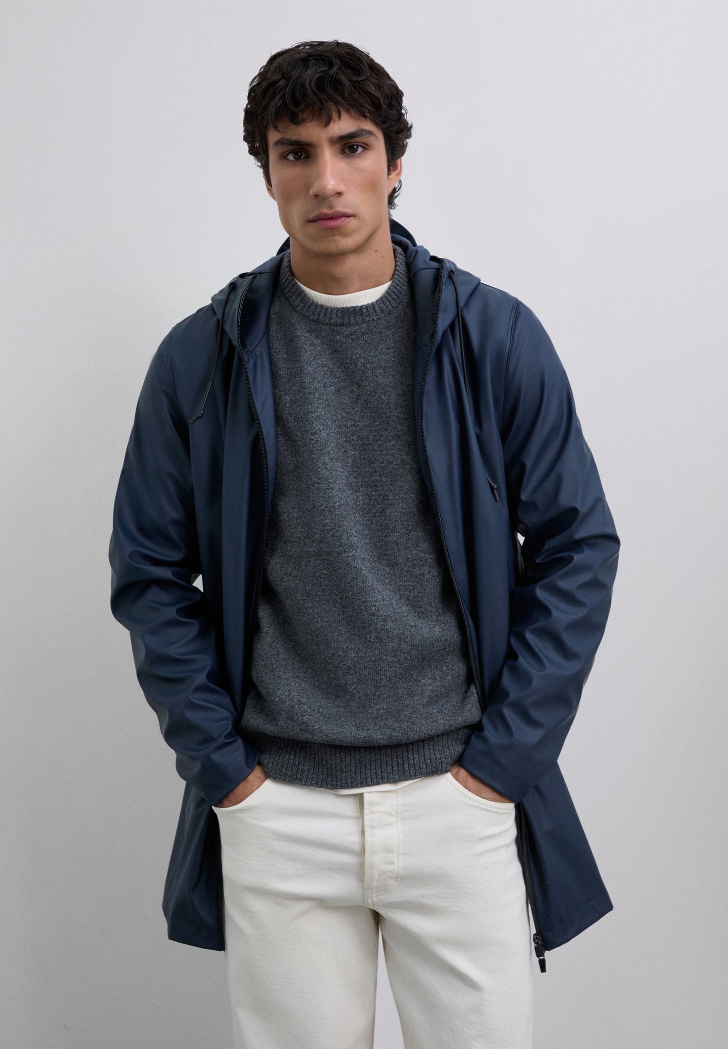 CHAQUETA IMPERMEABLE LOGO