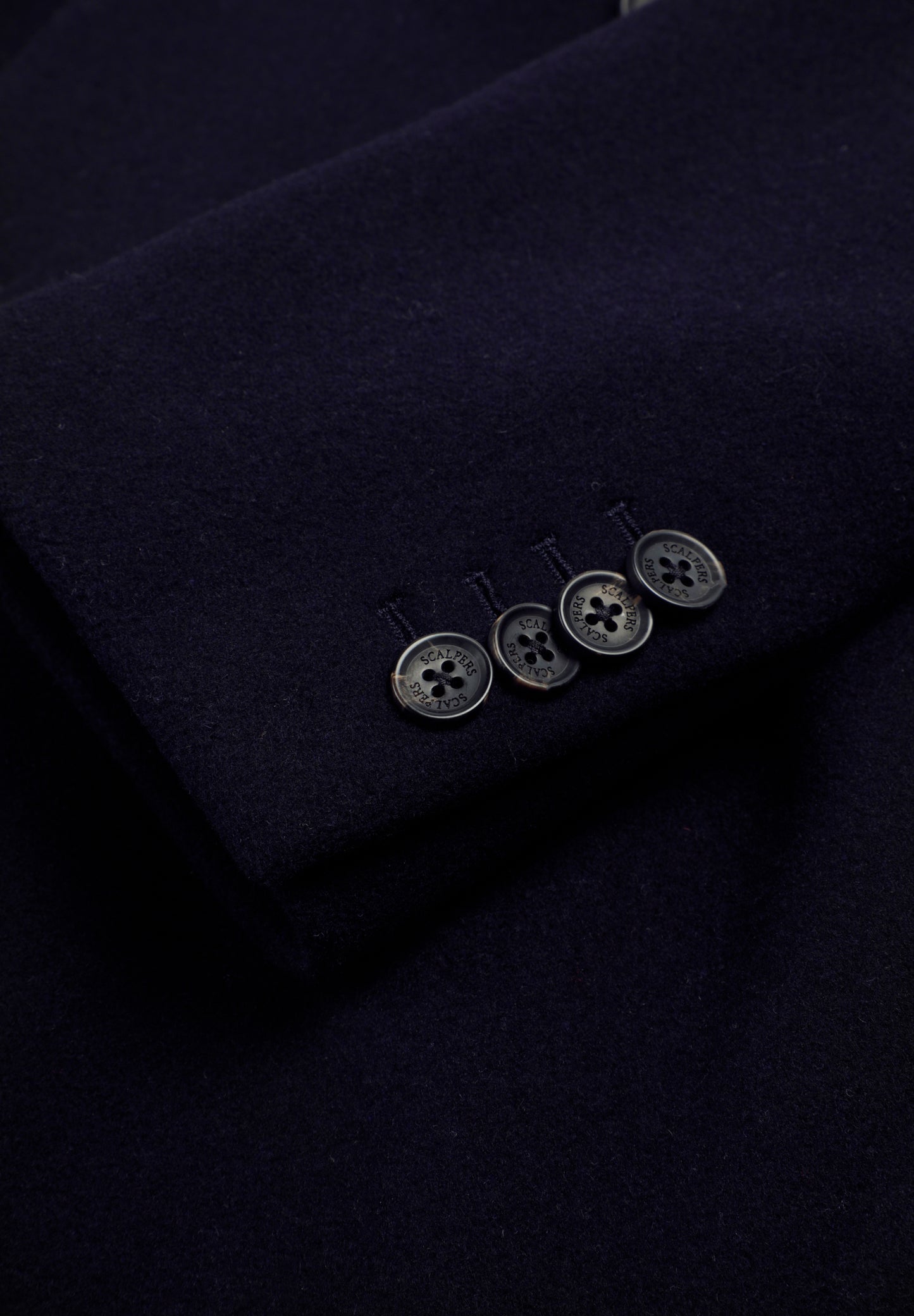 ABRIGO CRUZADO CON LANA