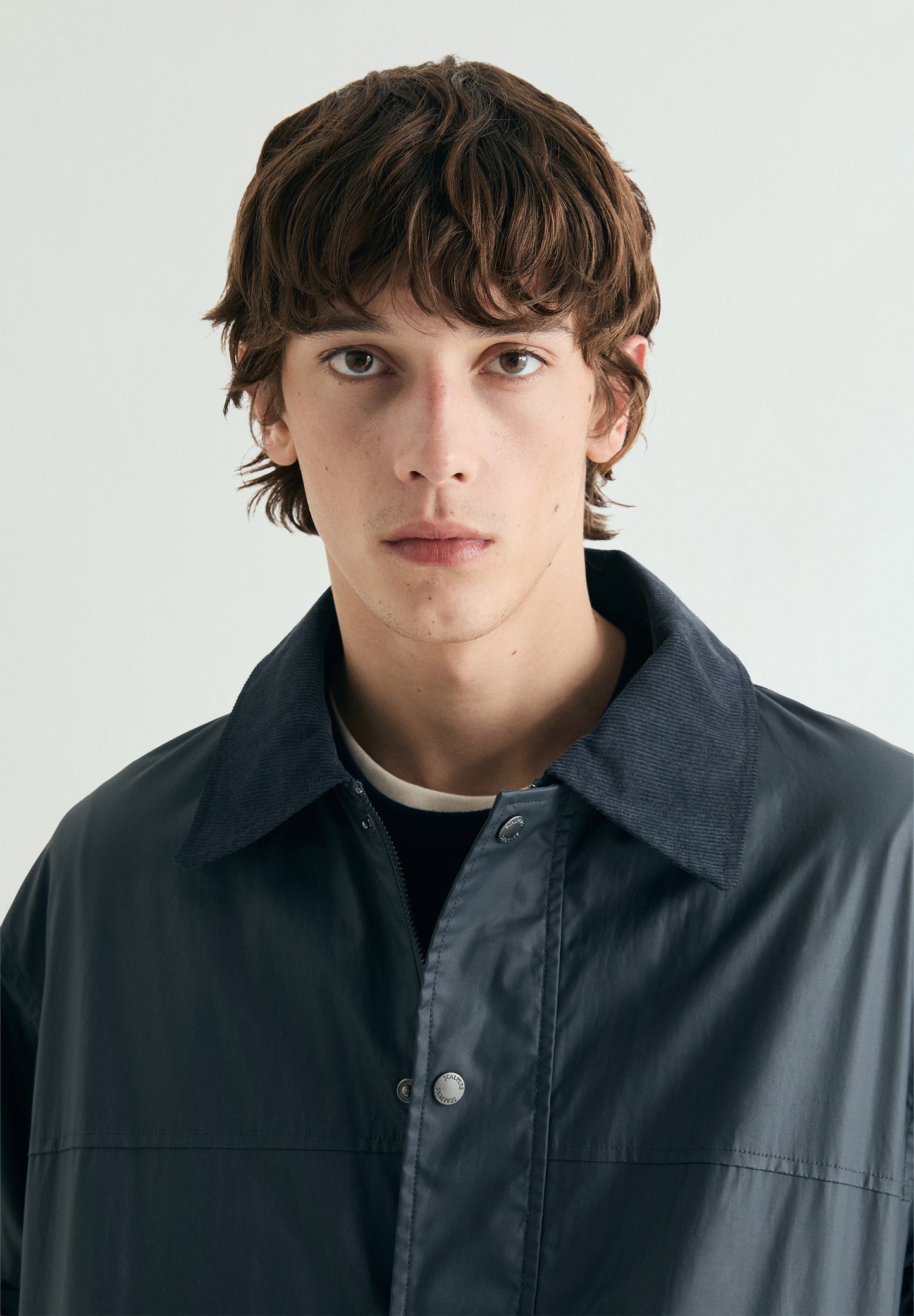 CHAQUETA ENCERADA CON SNAPS