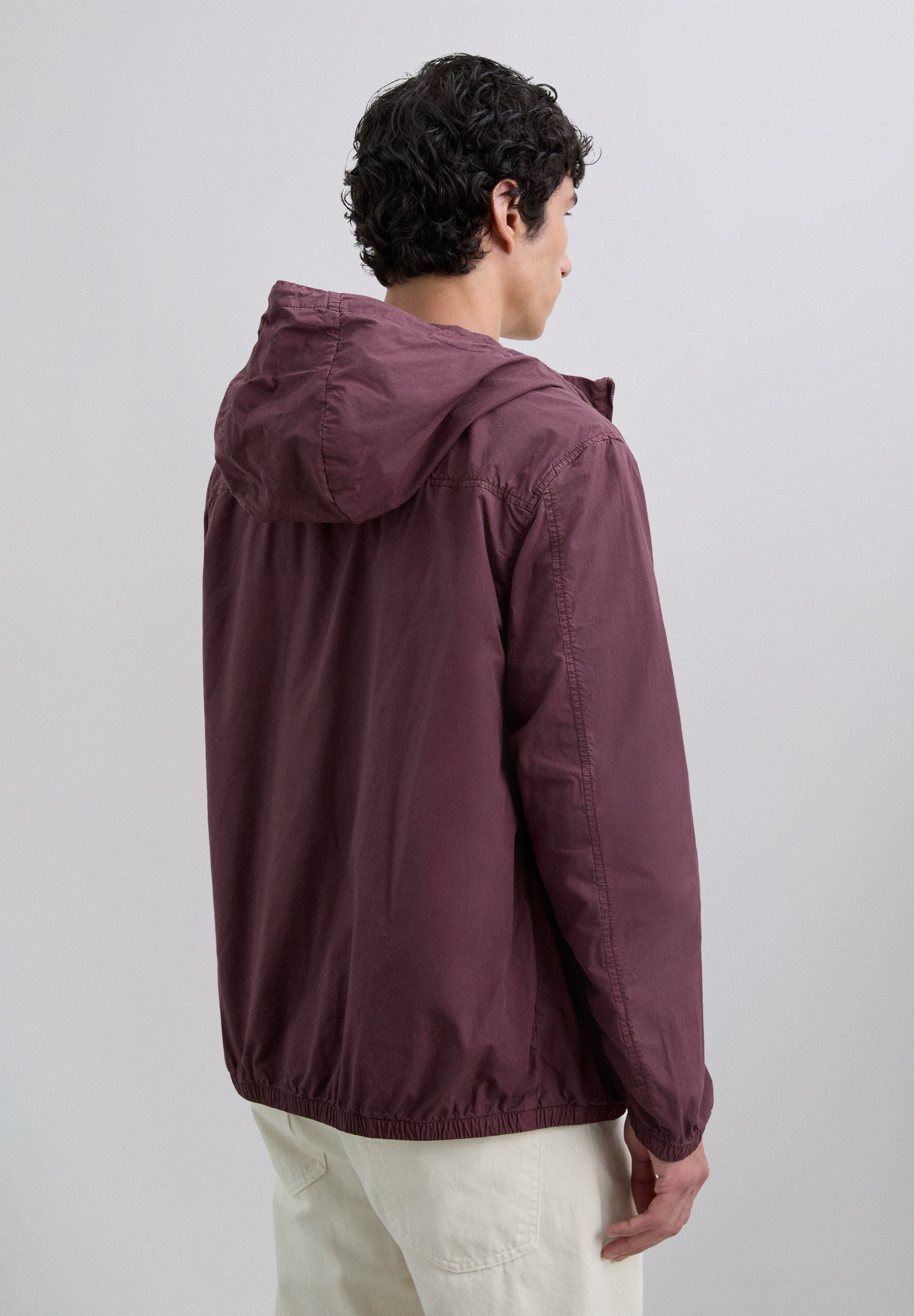 CHAQUETA LIGERA CAPUCHA - Scalpers