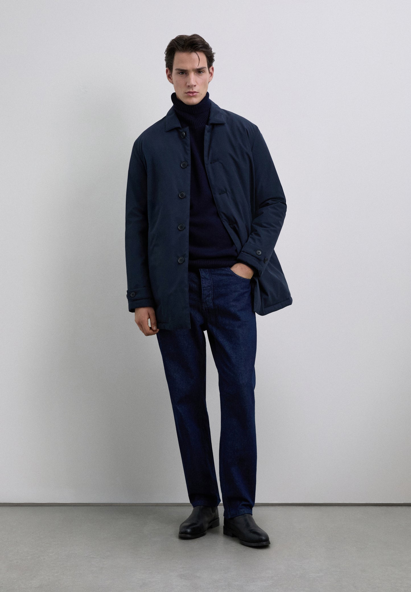 SCTRENCH COAT