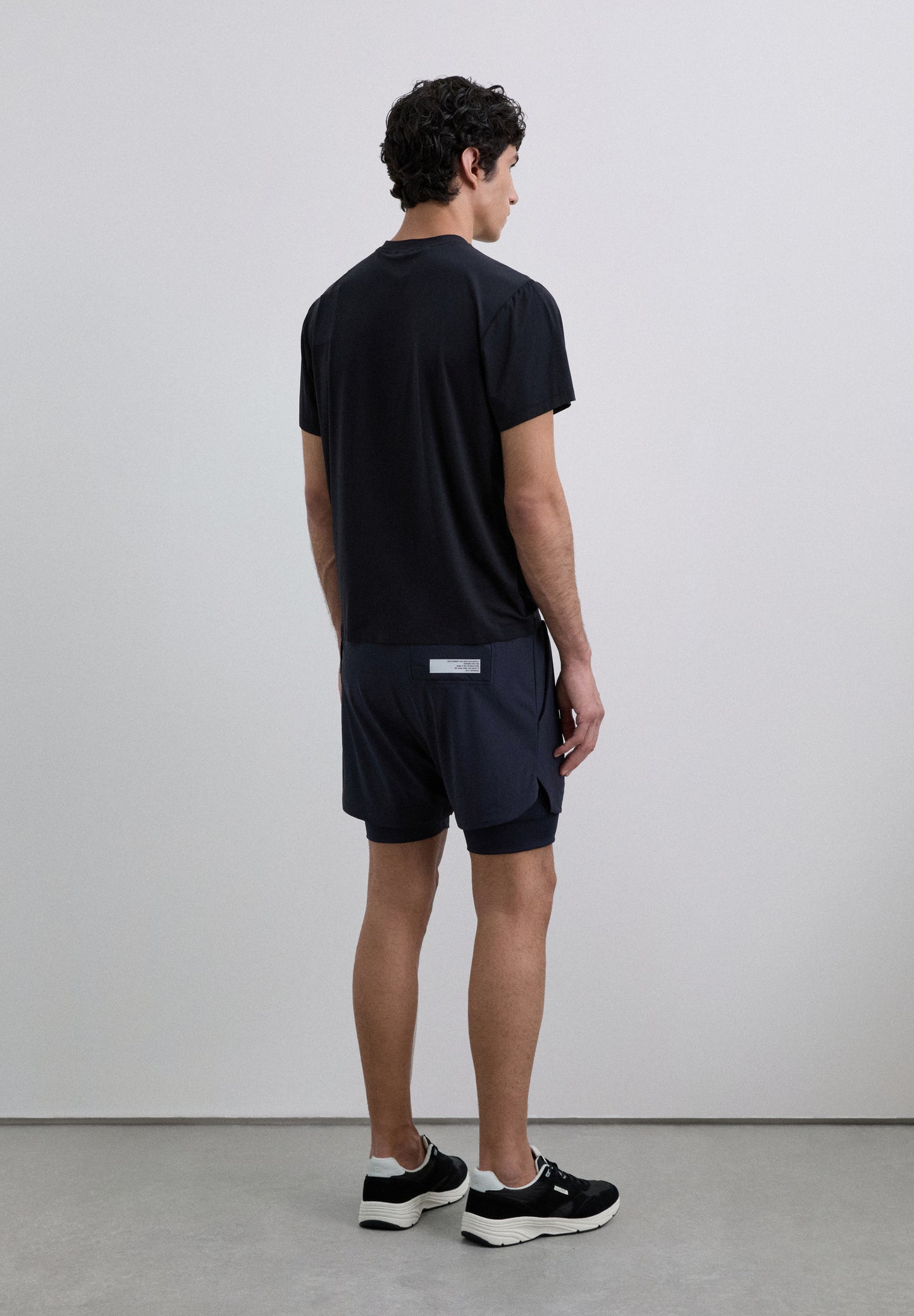 SHORTS LOGO CONTRASTE ADN