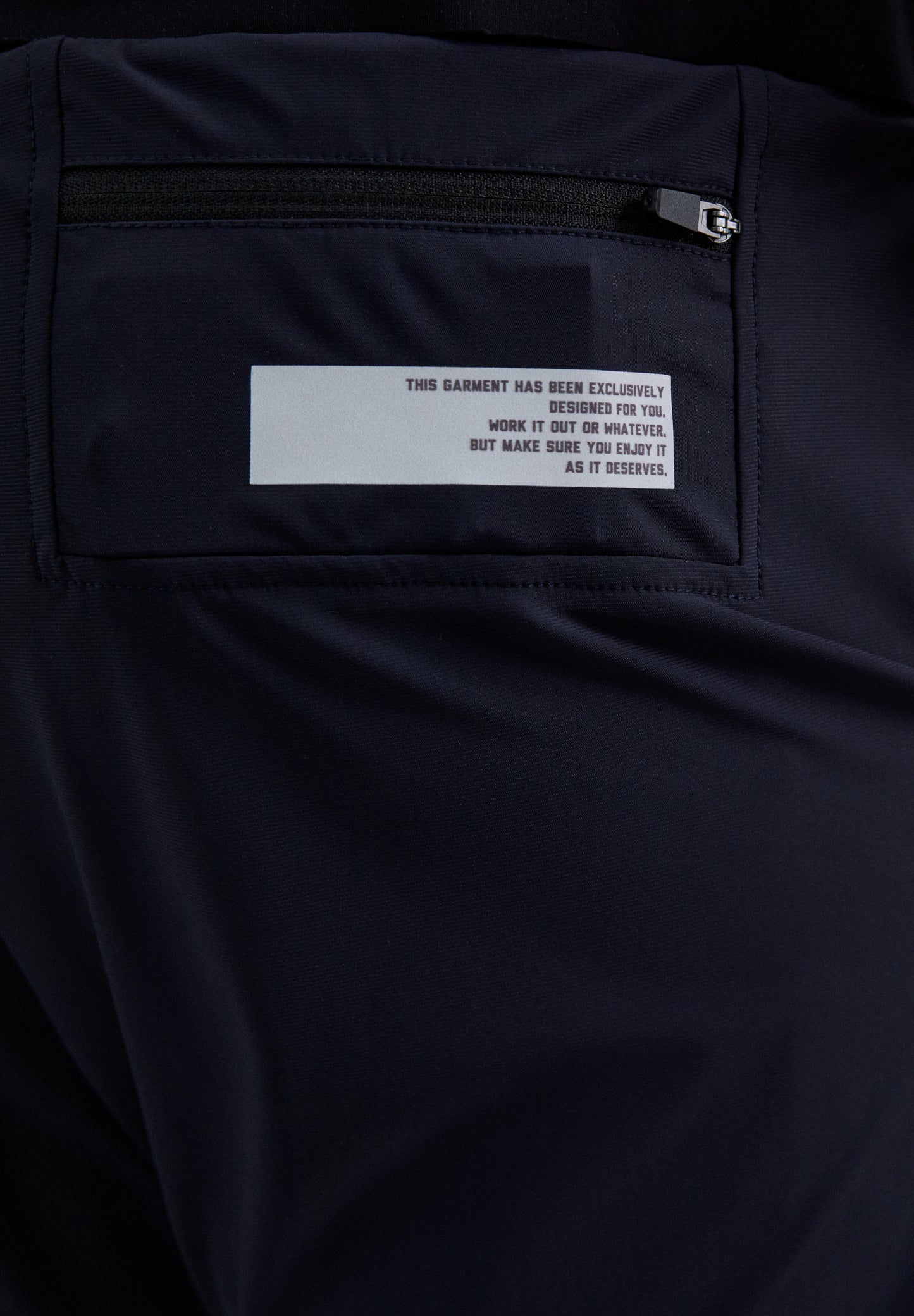 SHORTS LOGO CONTRASTE ADN