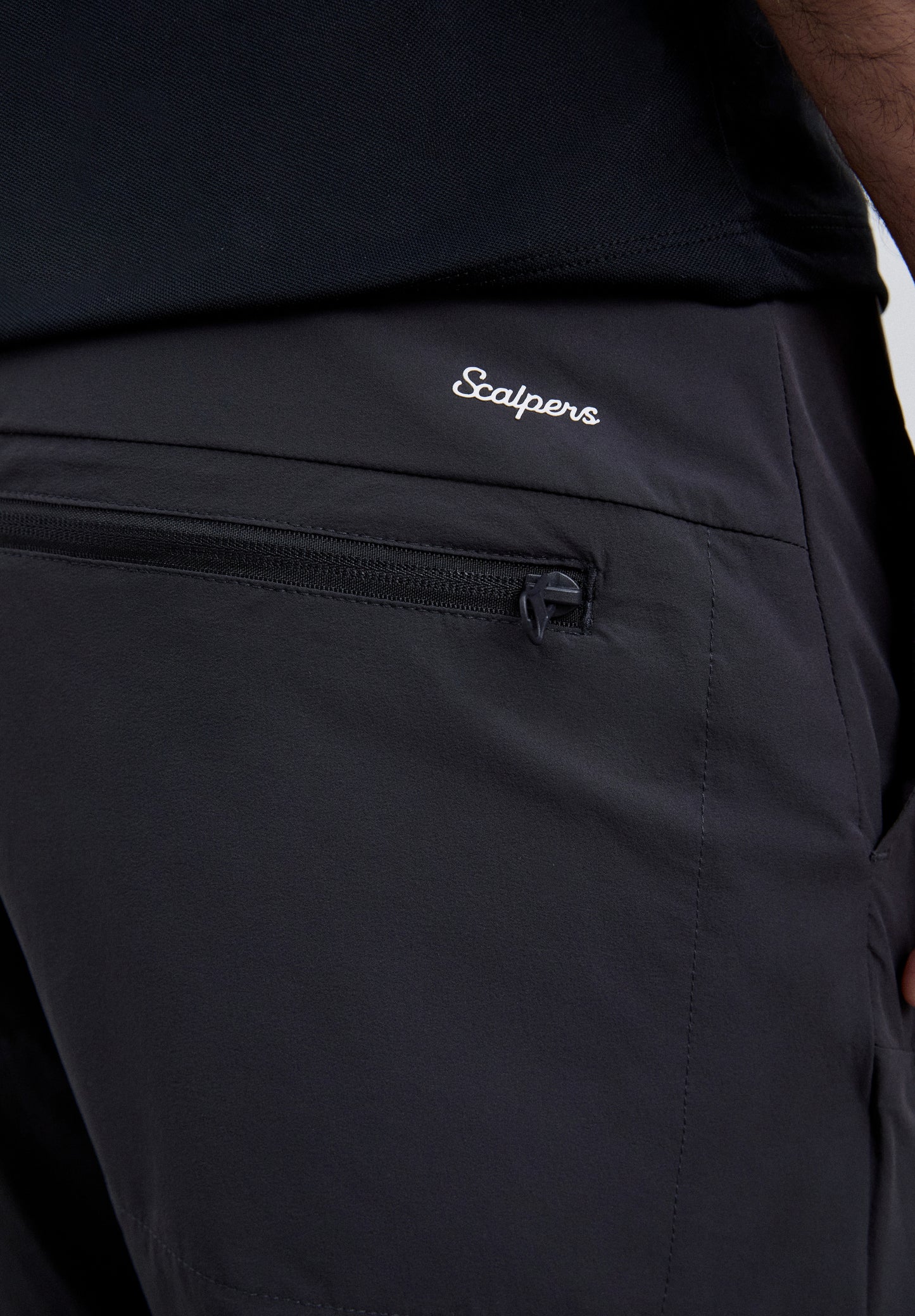 BERMUDAS LOGO CONTRASTE ADN