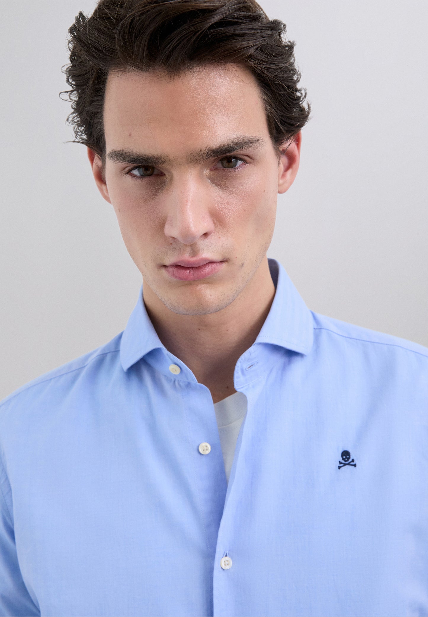 CAMISA CALAVERA BORDADA