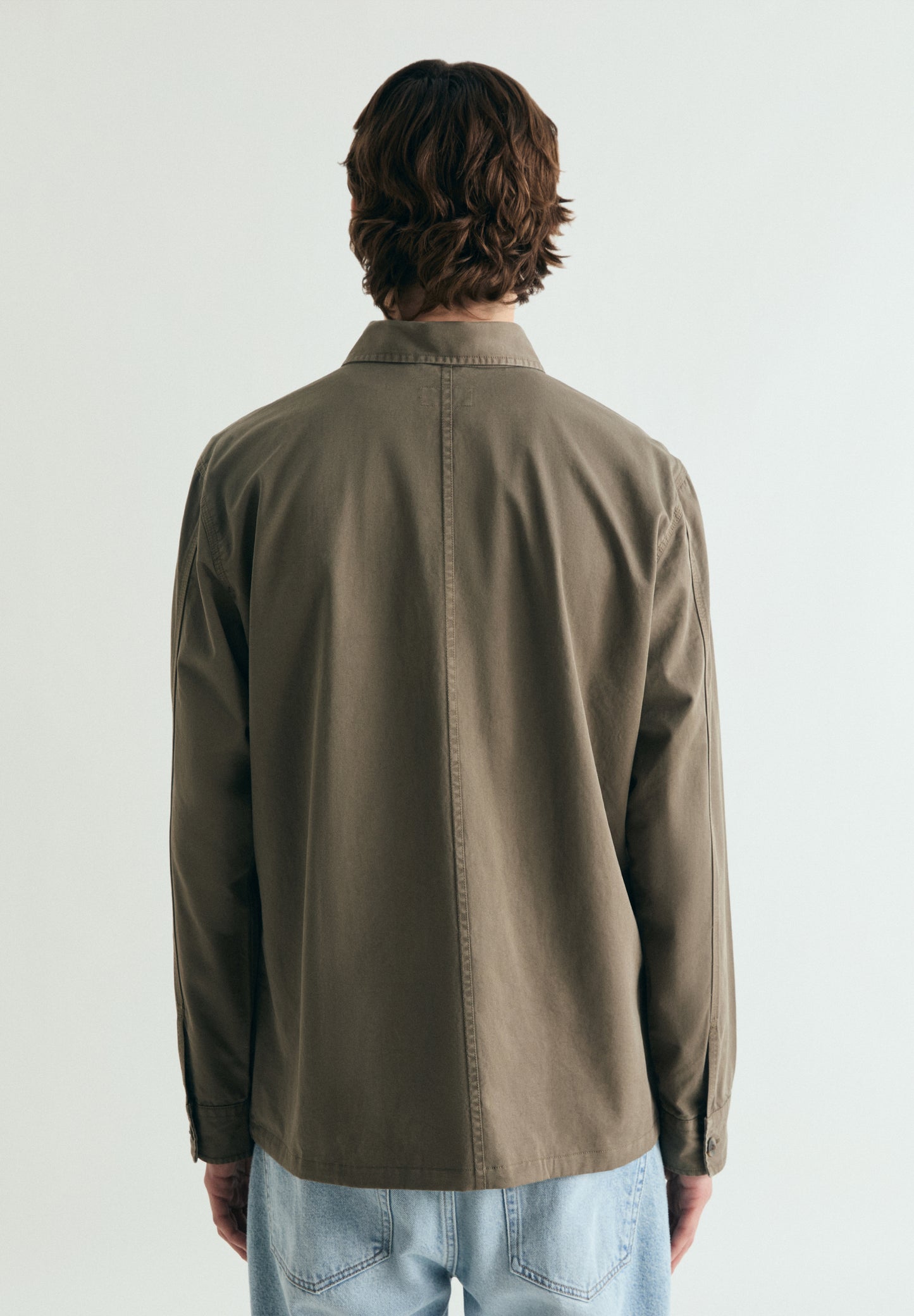 SOBRECAMISA BOLSILLOS ABOTONADA