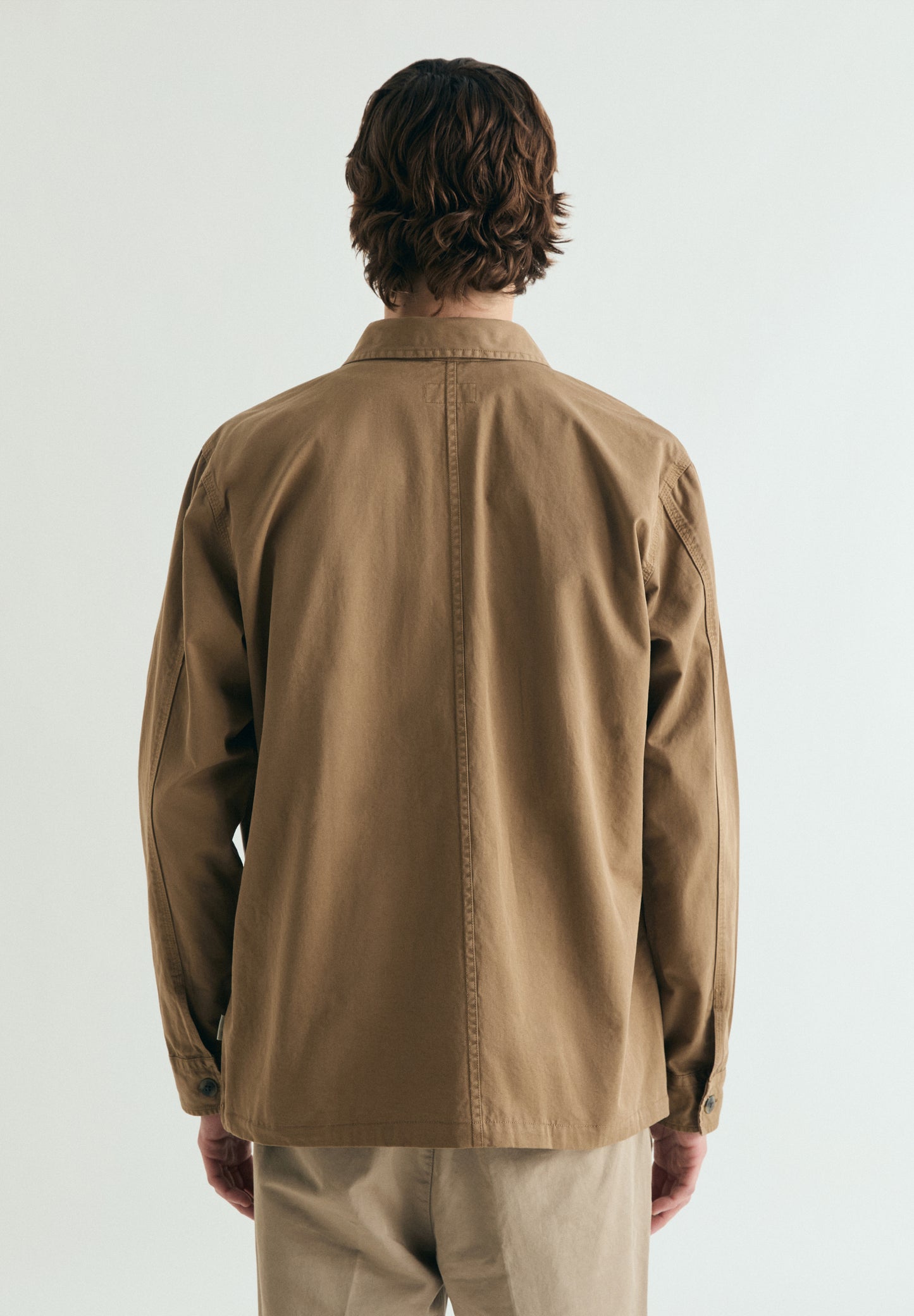 SOBRECAMISA BOLSILLOS ABOTONADA