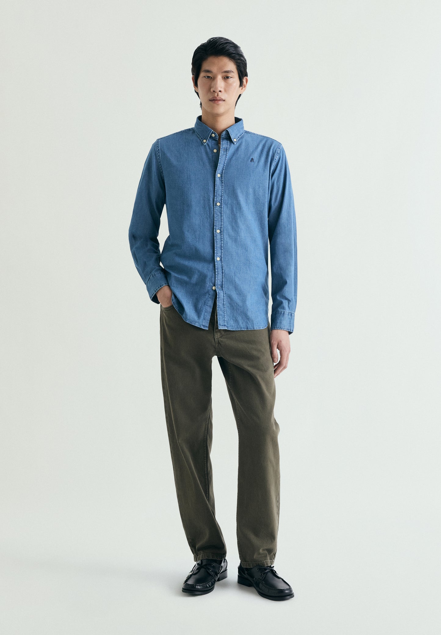 CAMISA DENIM BORDADA CONTRASTE