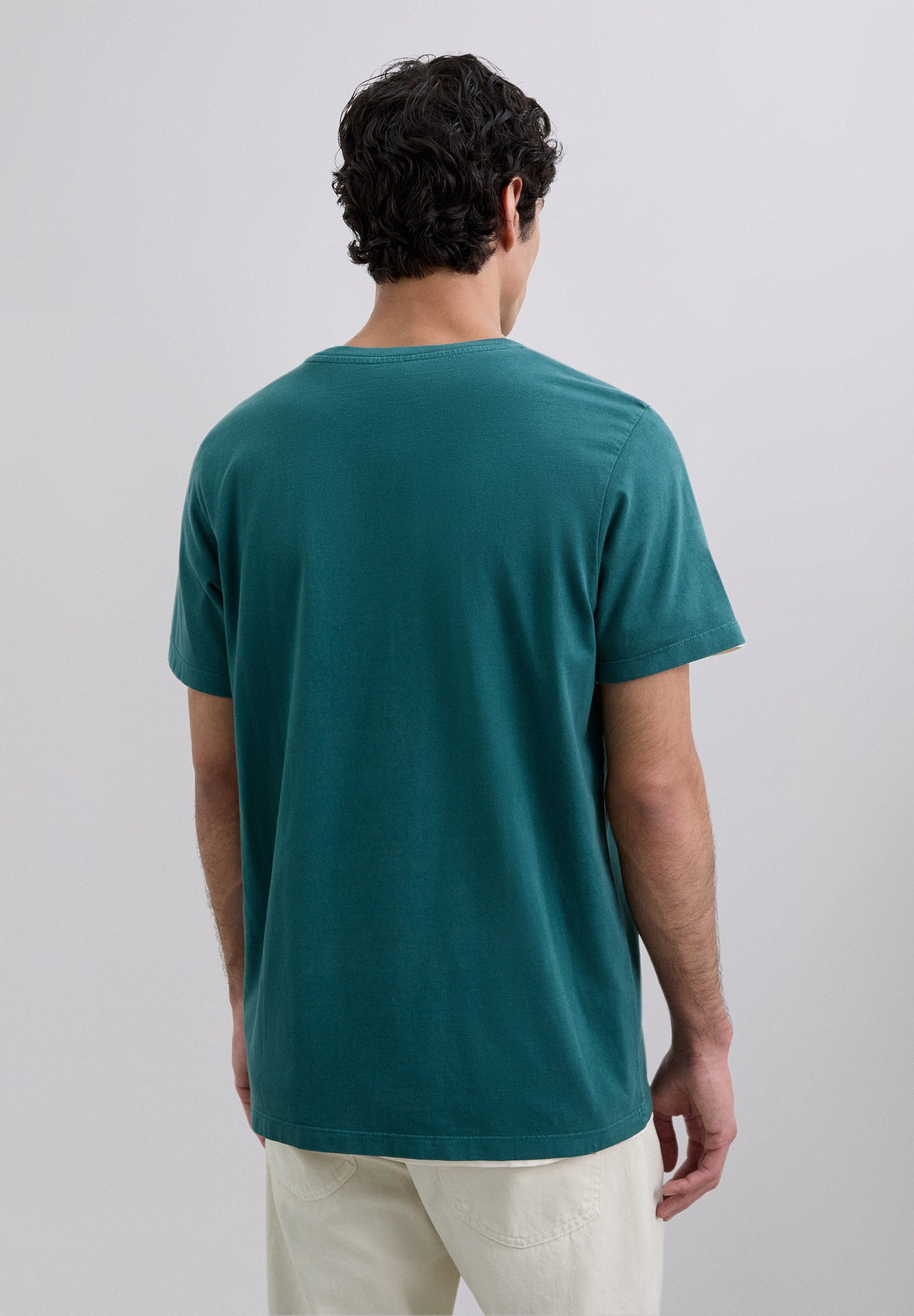 CAMISETA CALAVERA BORDADA TONO