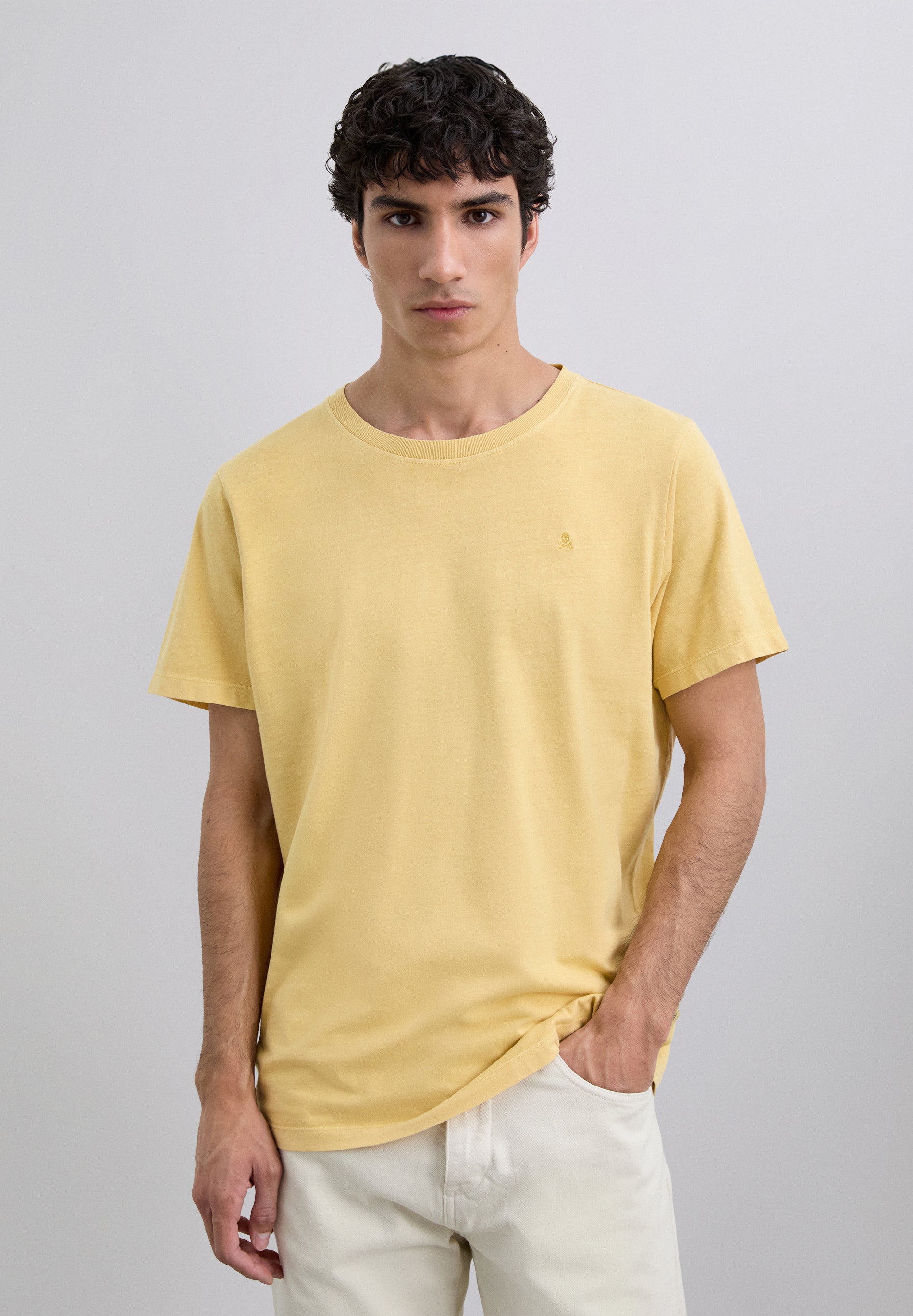 CAMISETA CALAVERA BORDADA