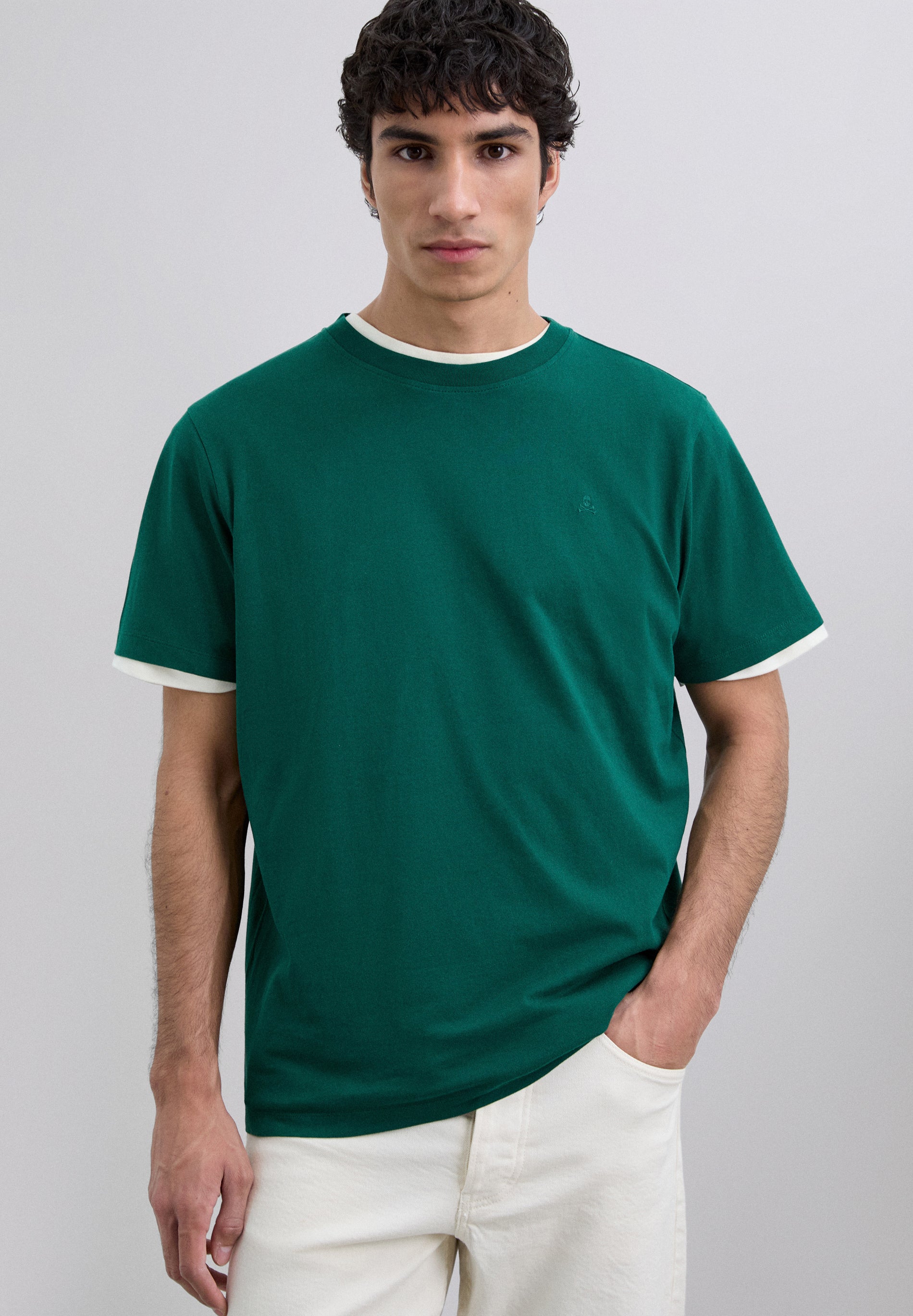 CAMISETA CALAVERA BORDADA