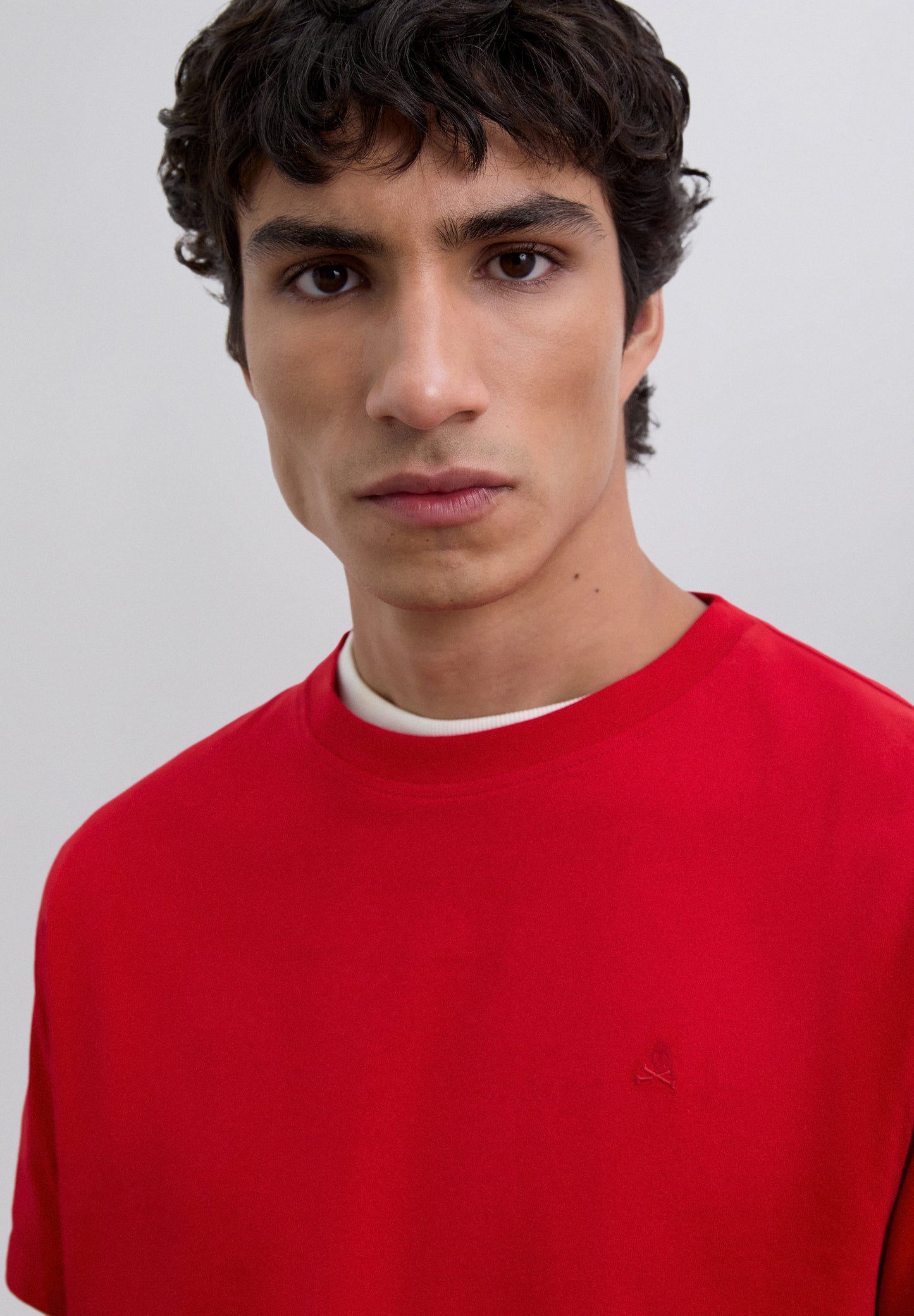 CAMISETA CALAVERA BORDADA