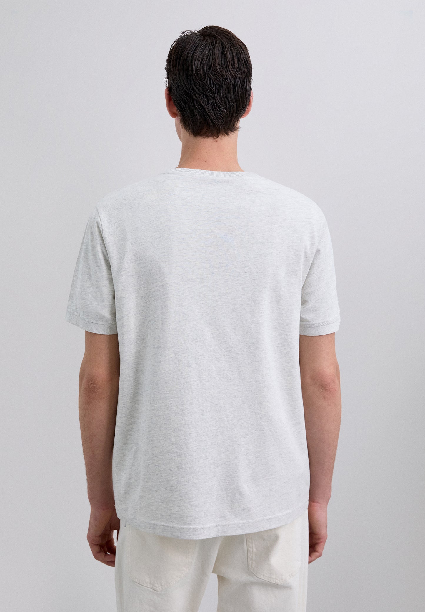CAMISETA BORDADA EFECTO LAVADO