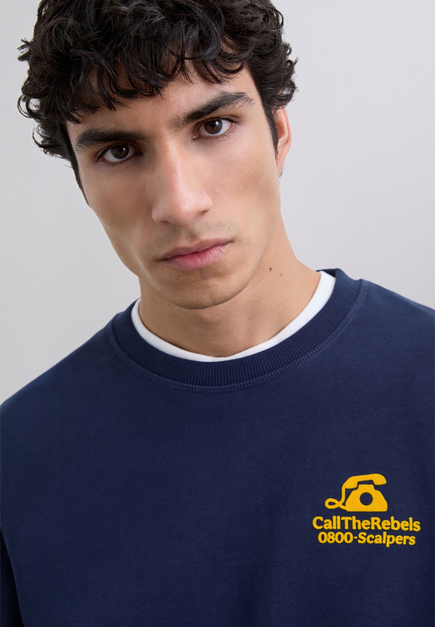 SUDADERA LOGO RELIEVE
