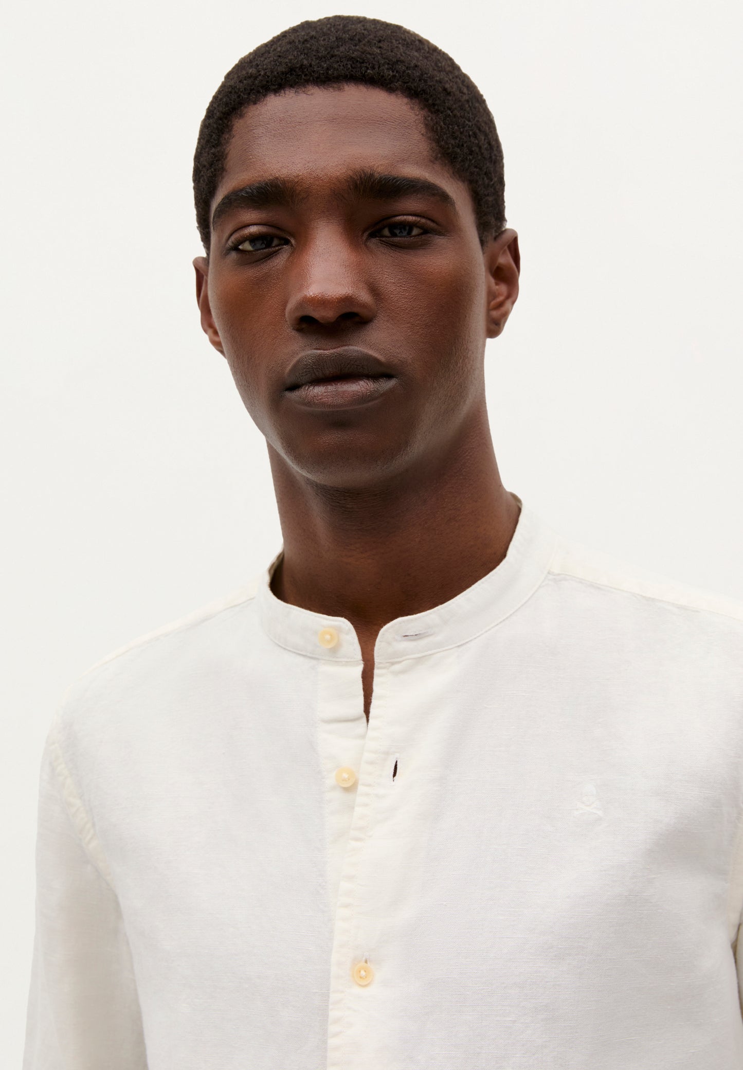 CAMISA LINO CUELLO MAO