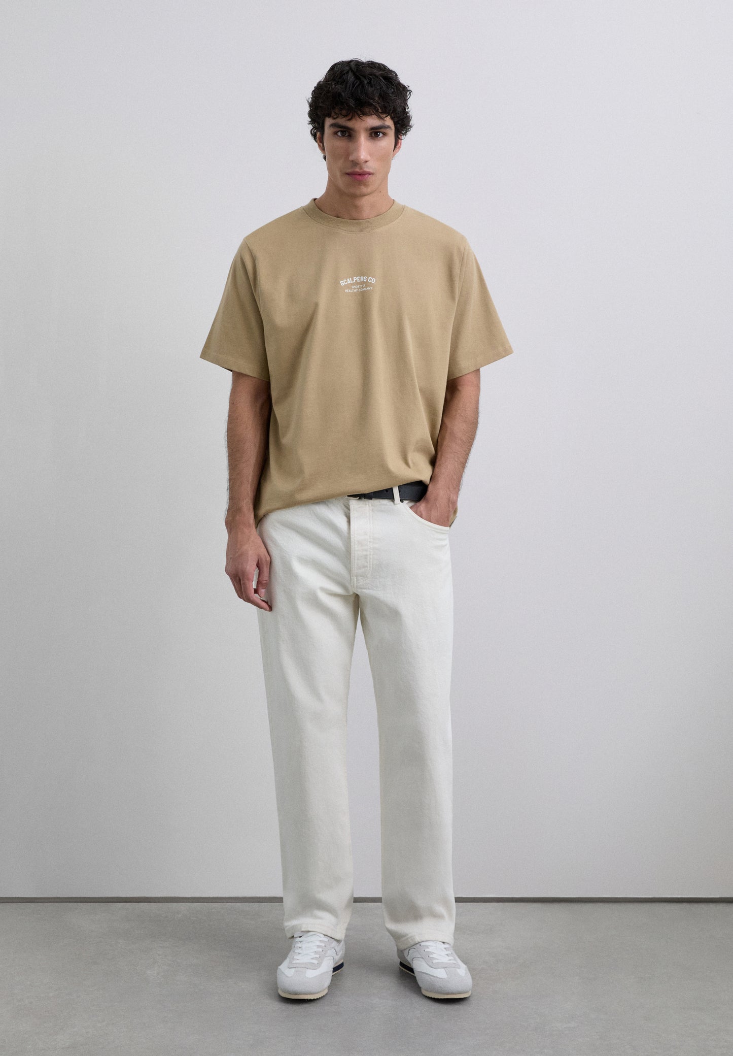 CAMISETA PRINT LOGO CONTRASTE