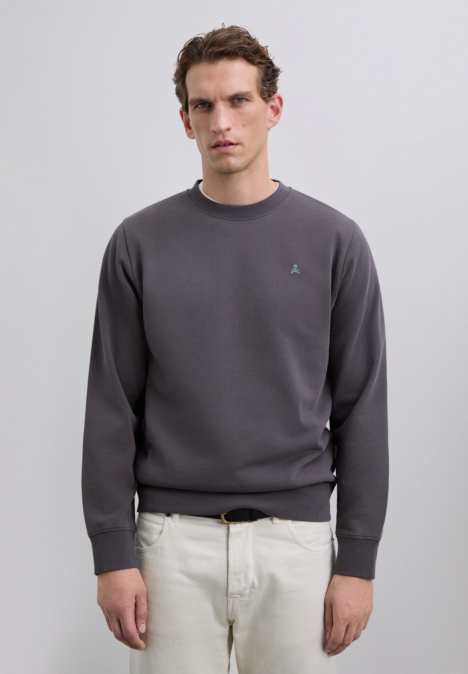 SUDADERA CALAVERA BORDADA