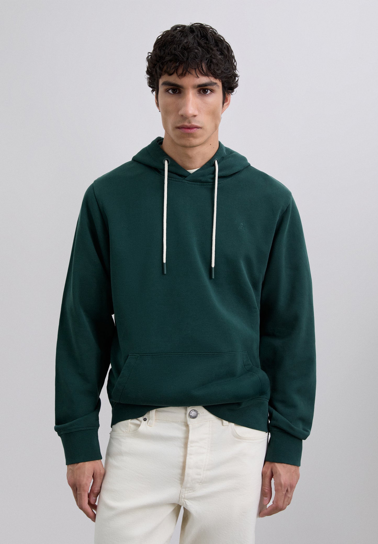SUDADERA CAPUCHA BÁSICA BORDADA