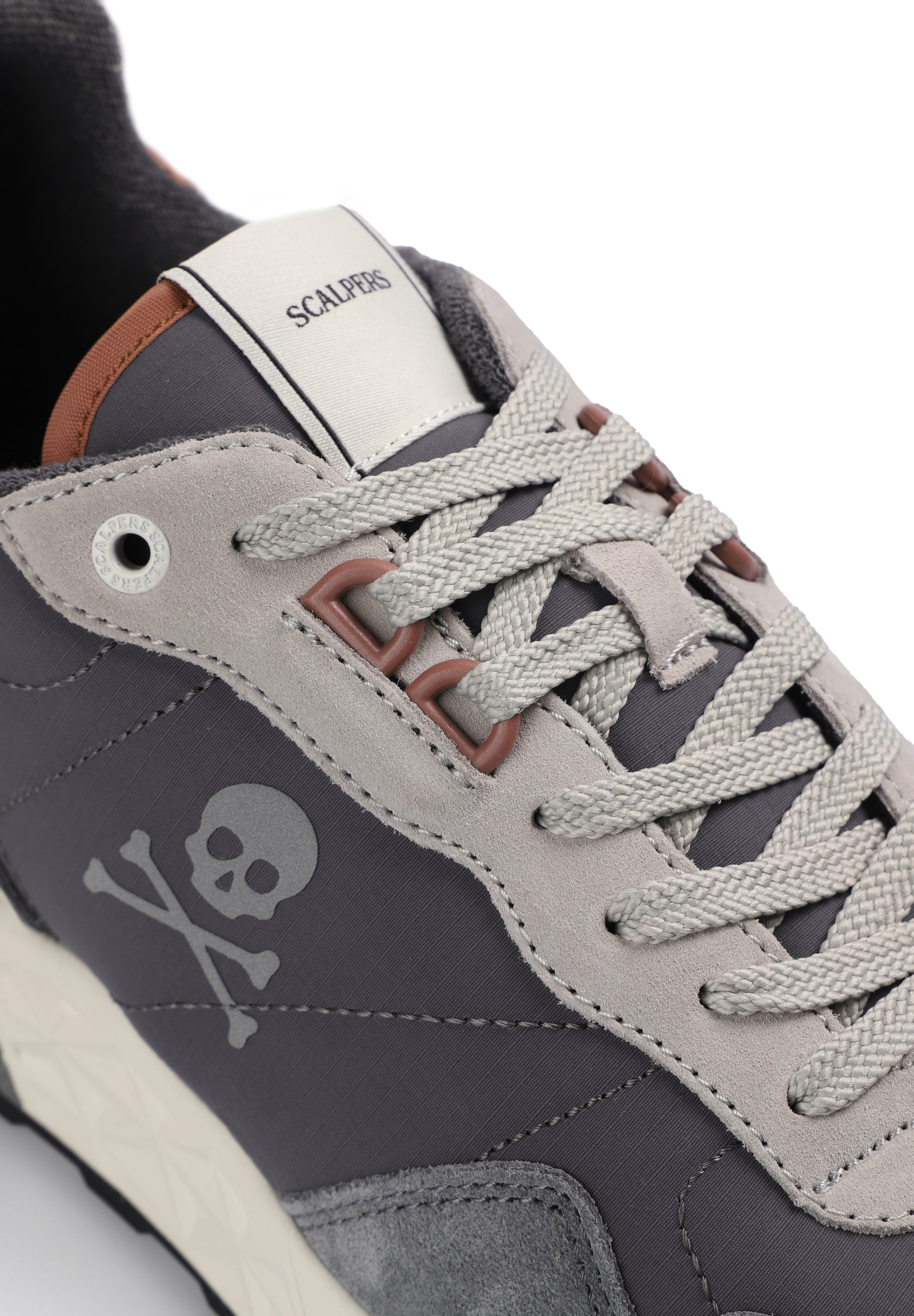 SNEAKERS CALAVERA ANTE - Scalpers