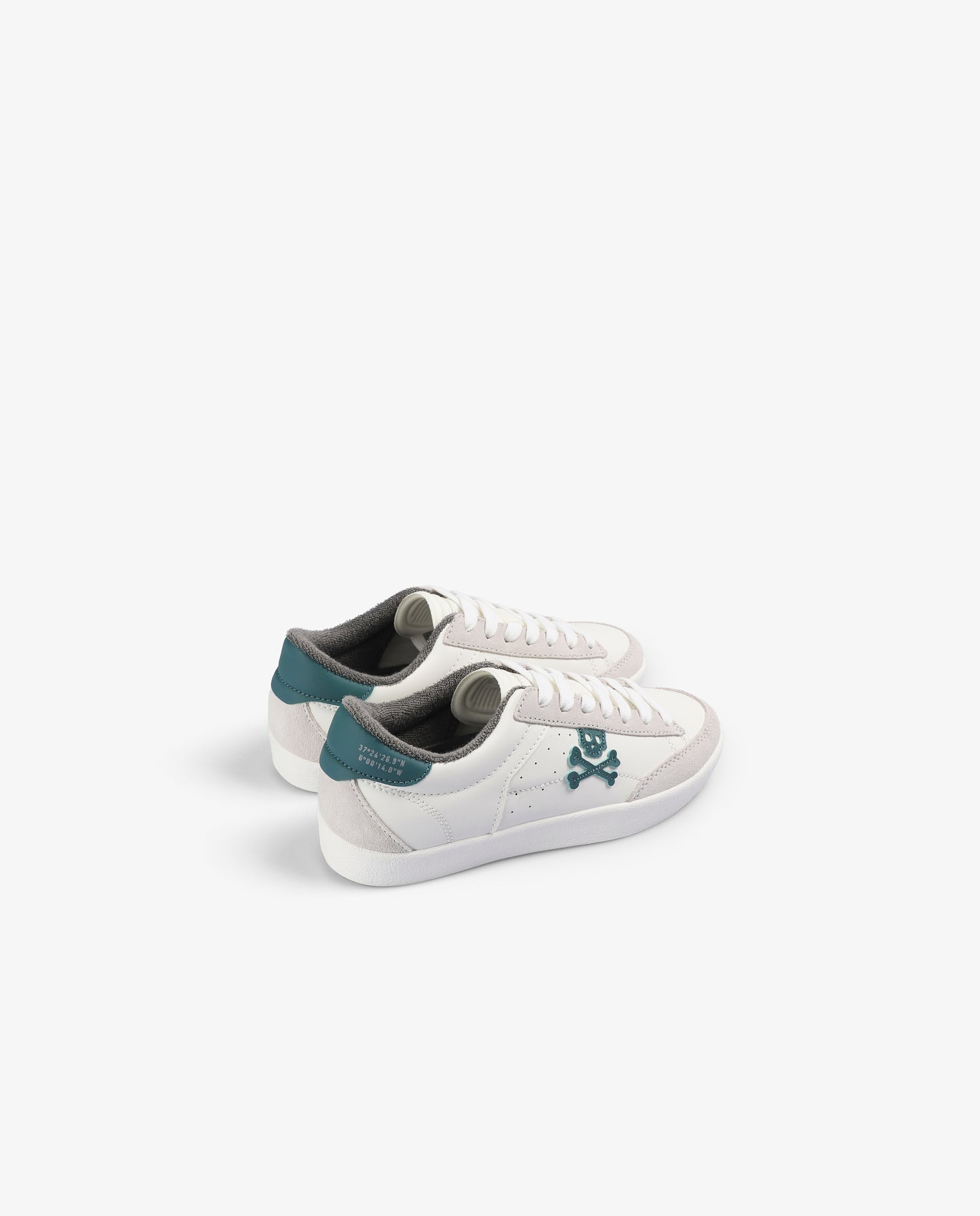 SNEAKERS CALAVERA CONTRASTE