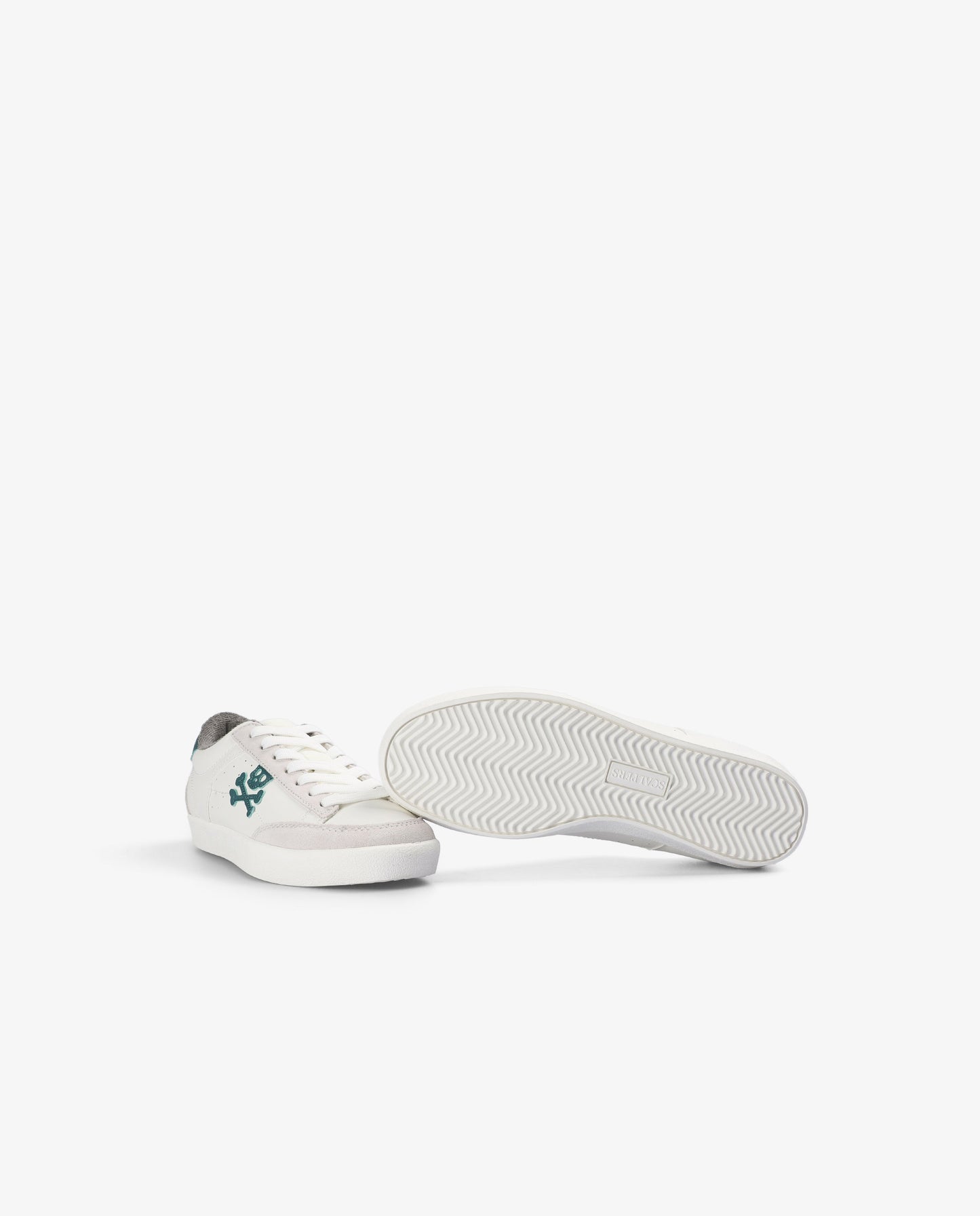 SNEAKERS CALAVERA CONTRASTE