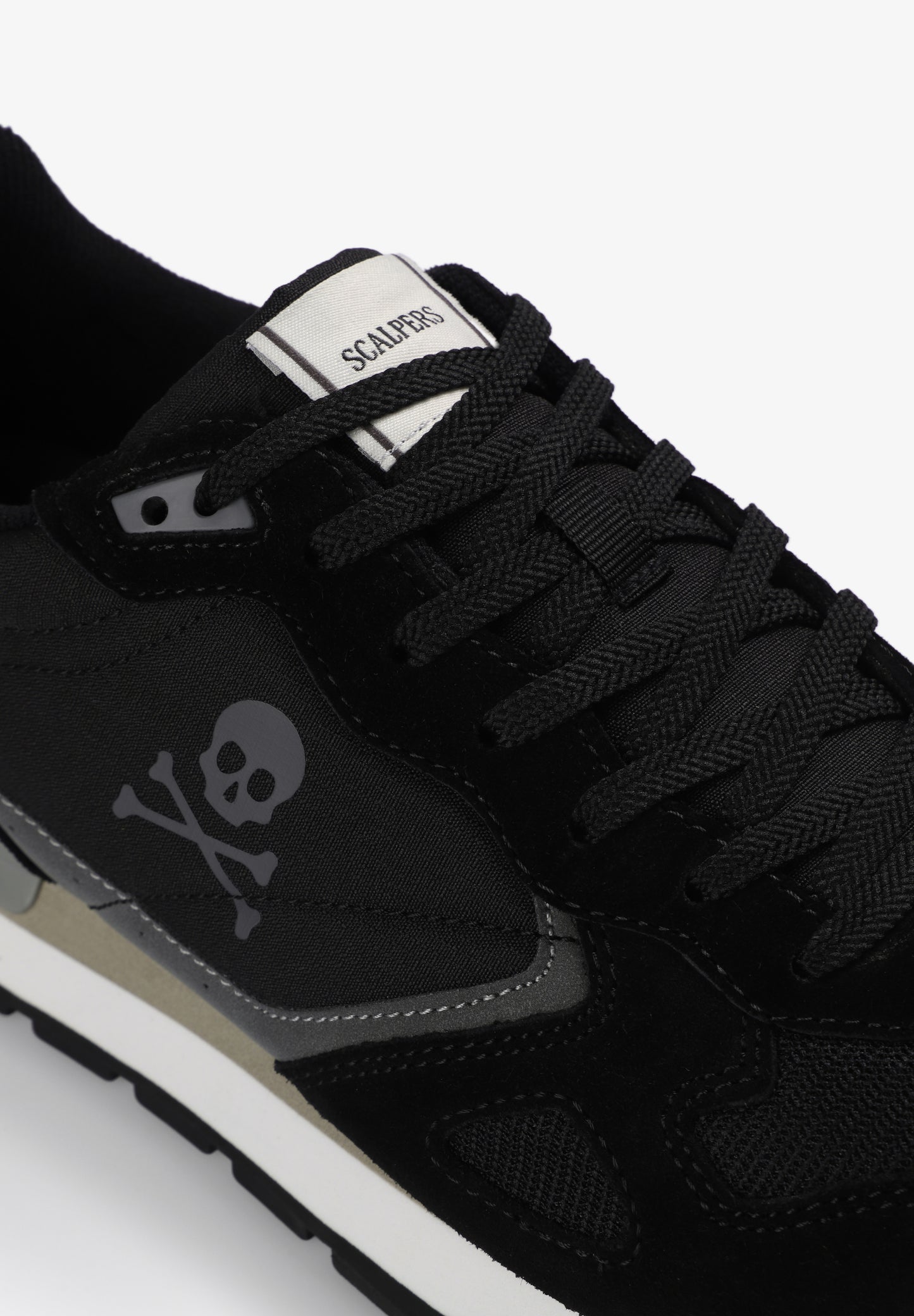 SCNUBRYAN SNEAKERS