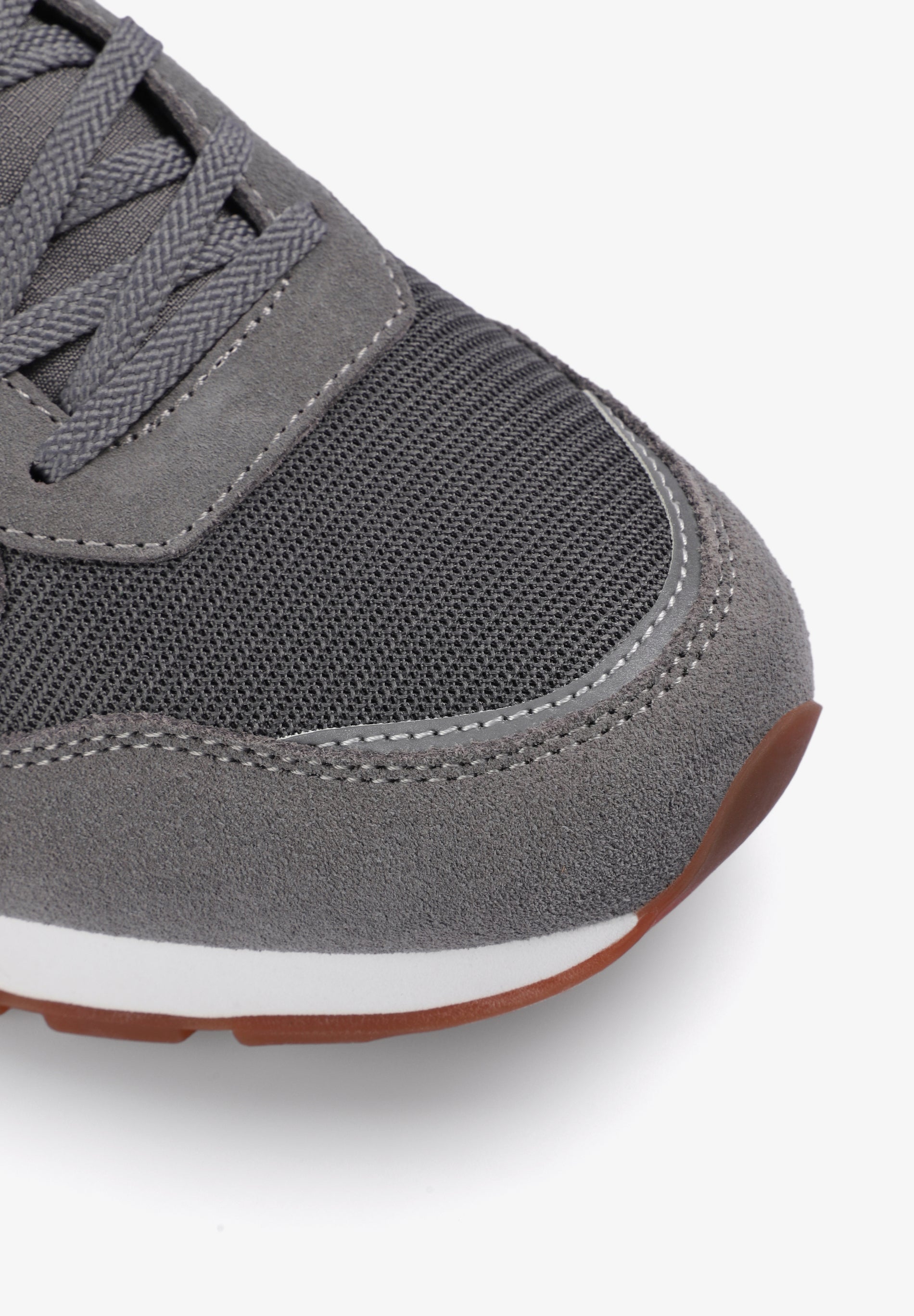 SNEAKERS PIEL CALAVERA - Scalpers