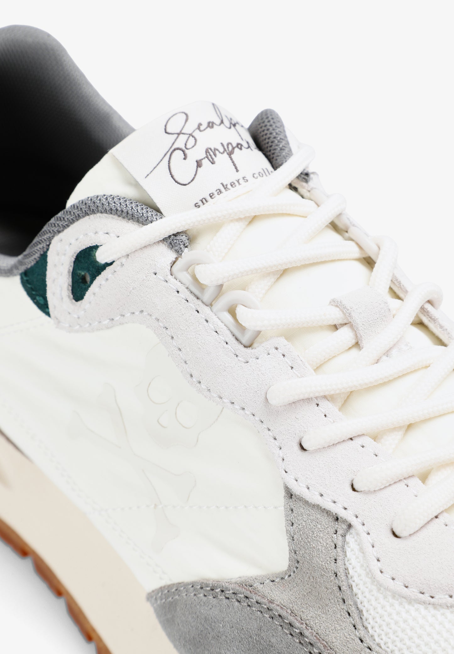 SCRIO 26 SNEAKERS