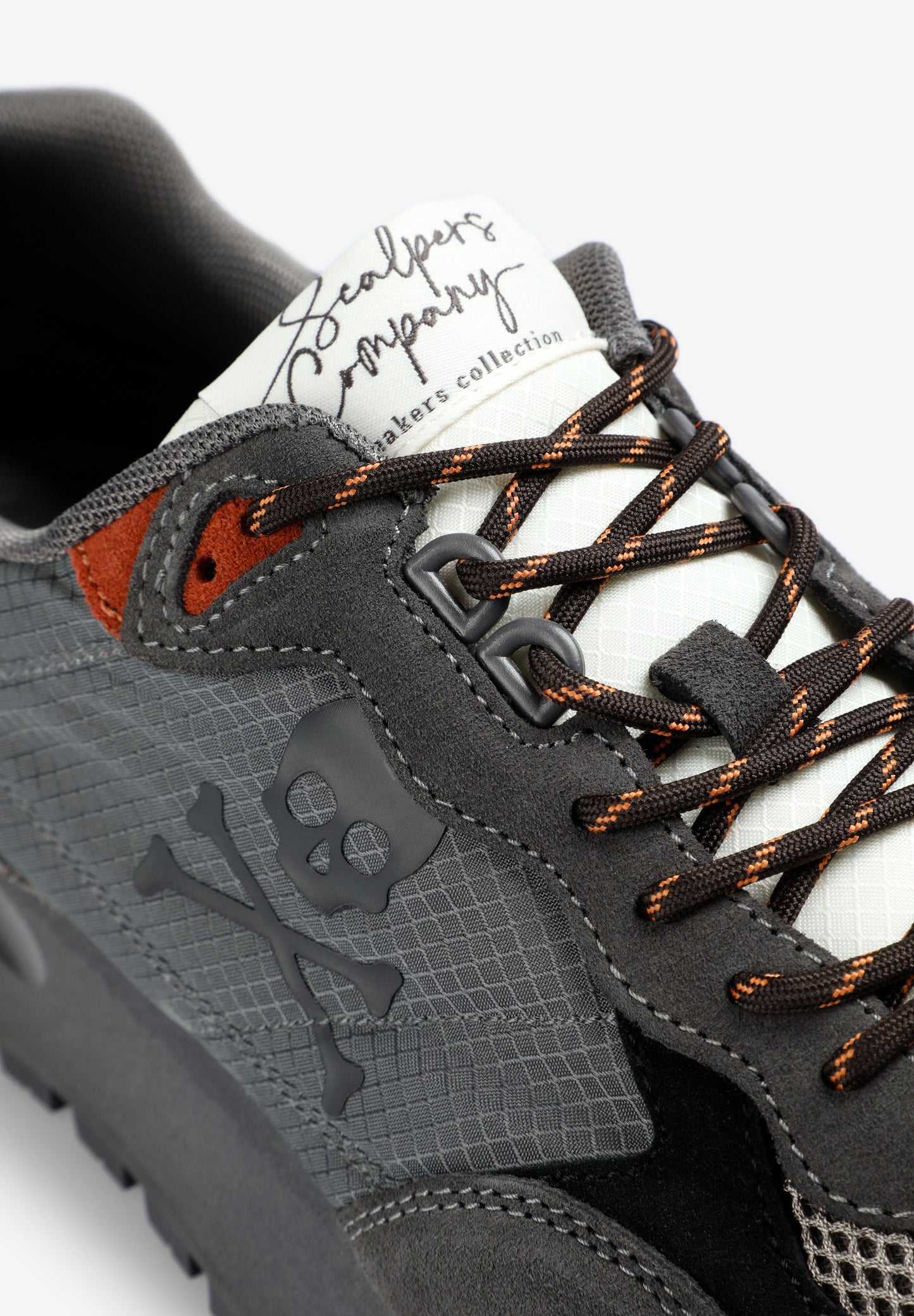 SCRIO 26 SNEAKERS