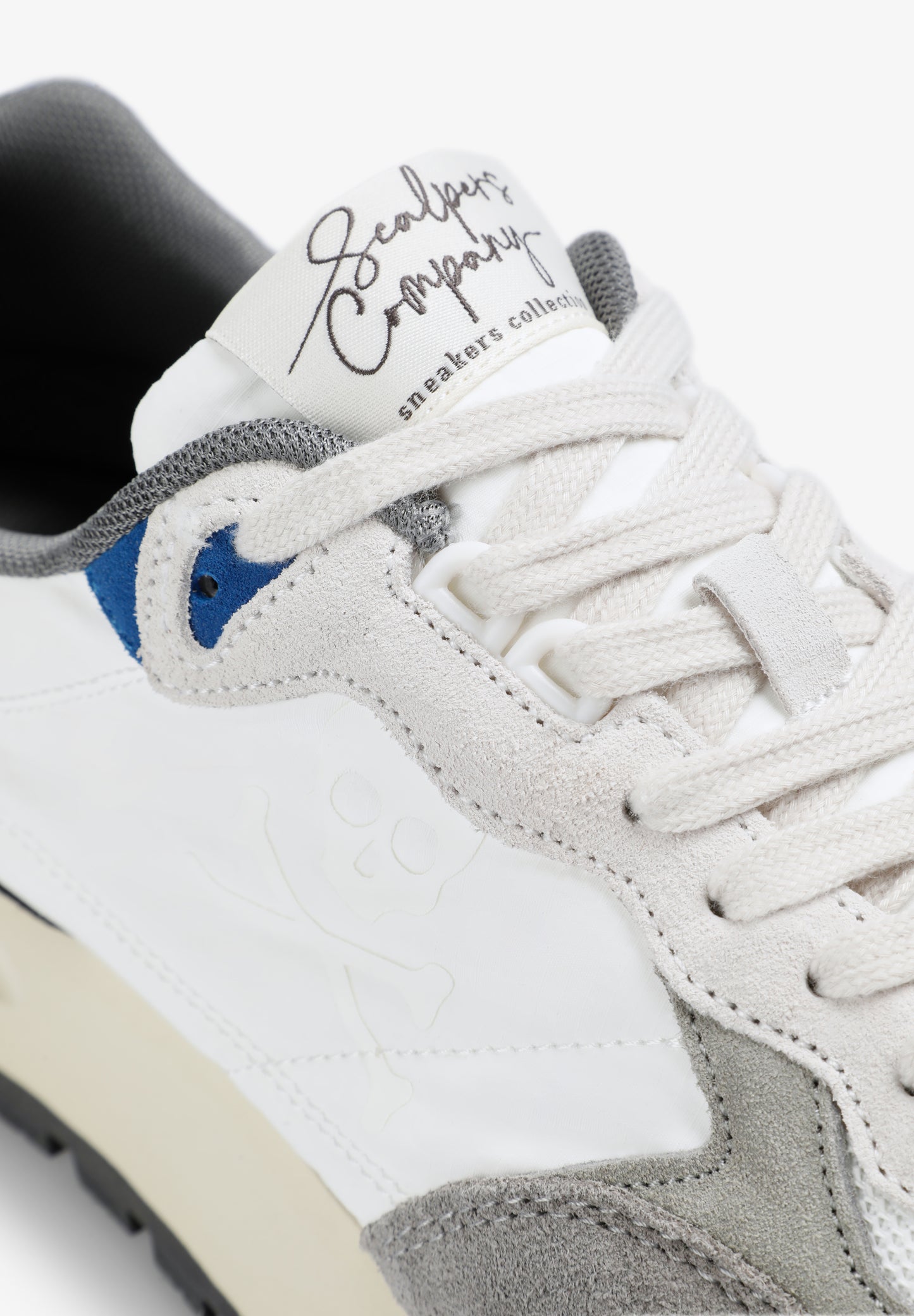 SCRIO 26 SNEAKERS