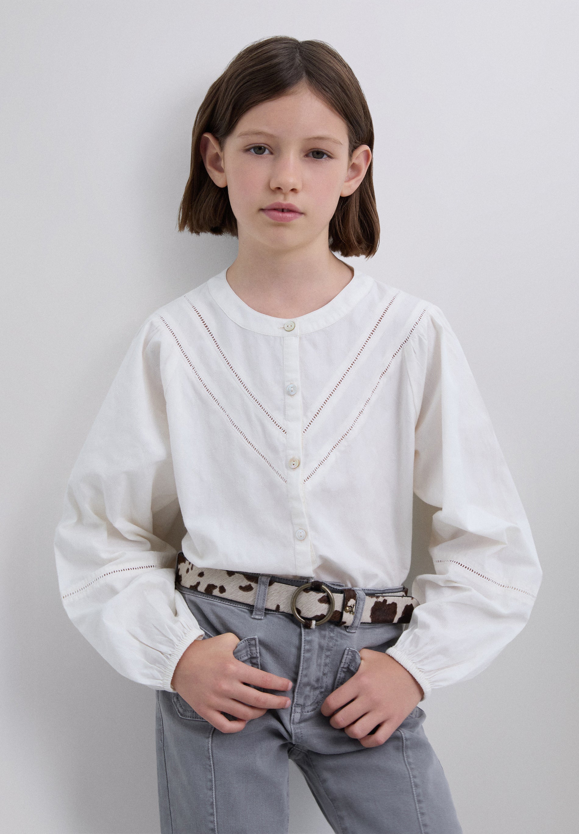 CAMISA ROMÁNTICA BORDADOS