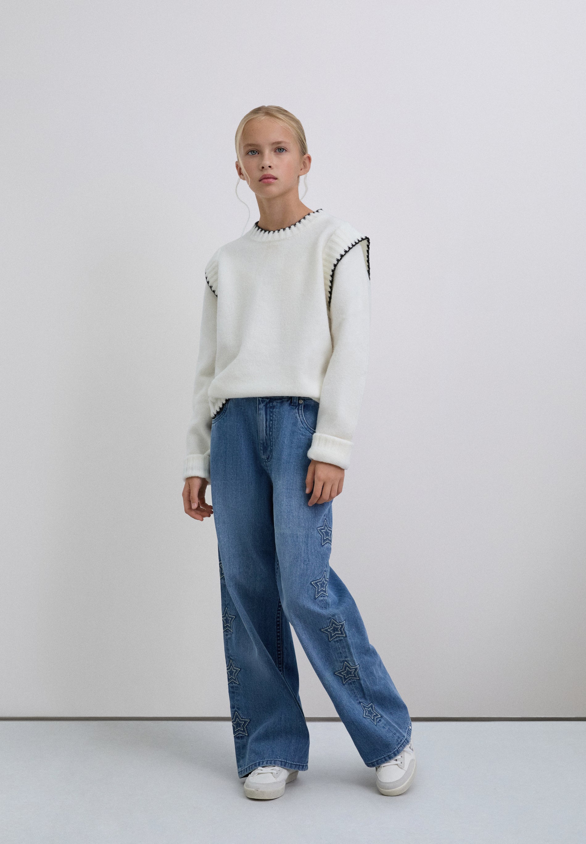 PANTALÓN WIDE LEG ESTRELLAS BORDADAS