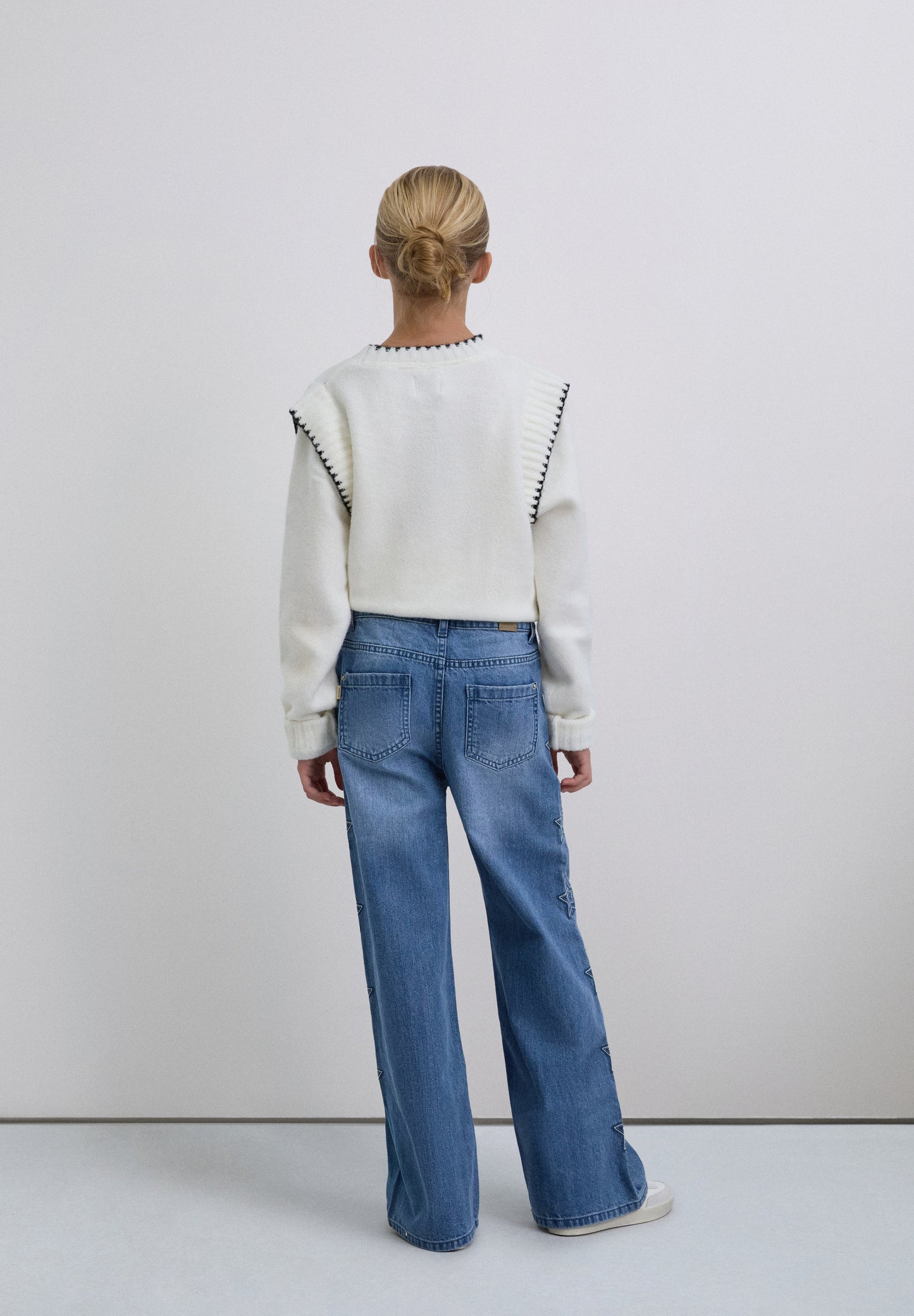 PANTALÓN WIDE LEG ESTRELLAS BORDADAS