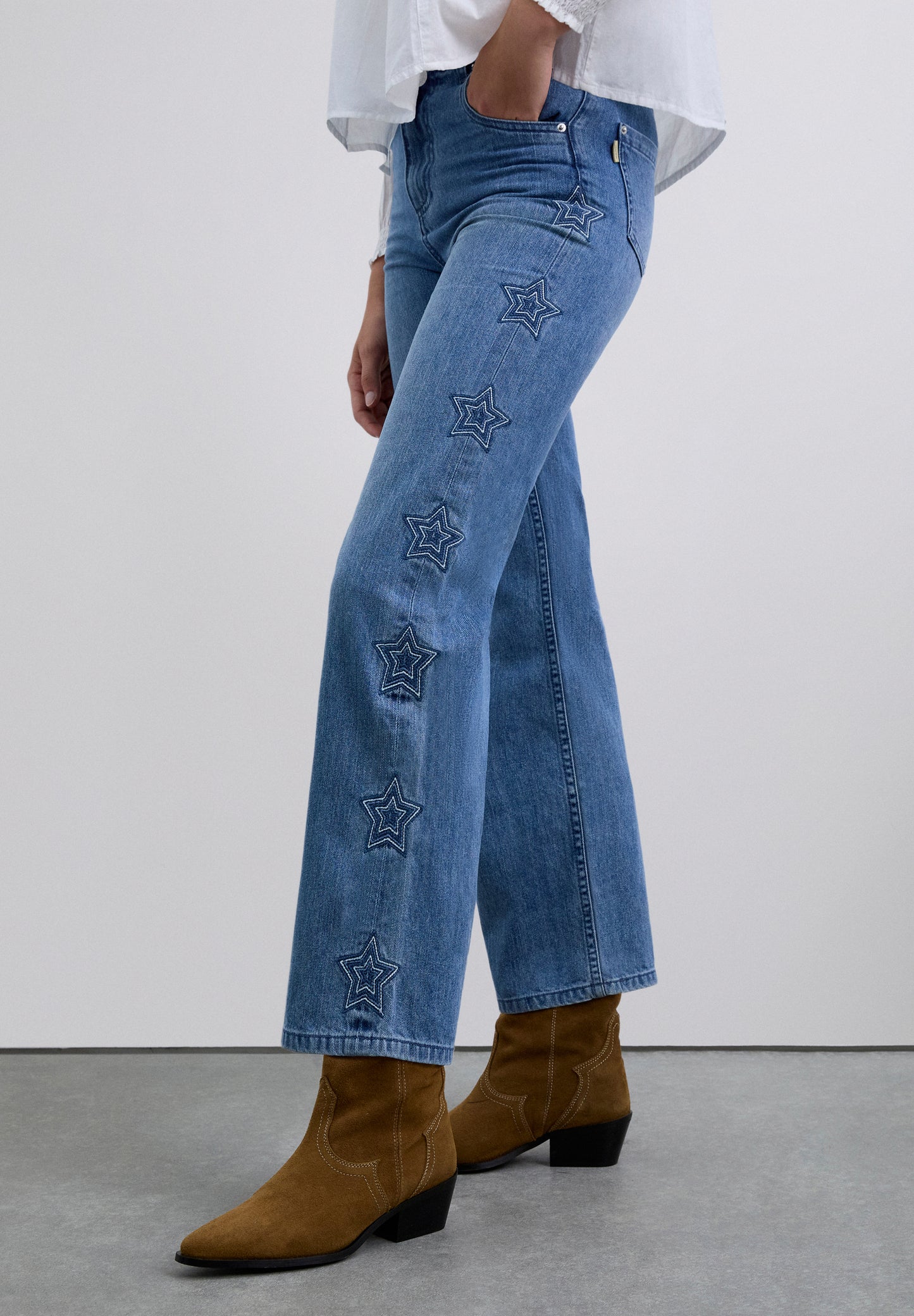 PANTALÓN WIDE LEG ESTRELLAS BORDADAS
