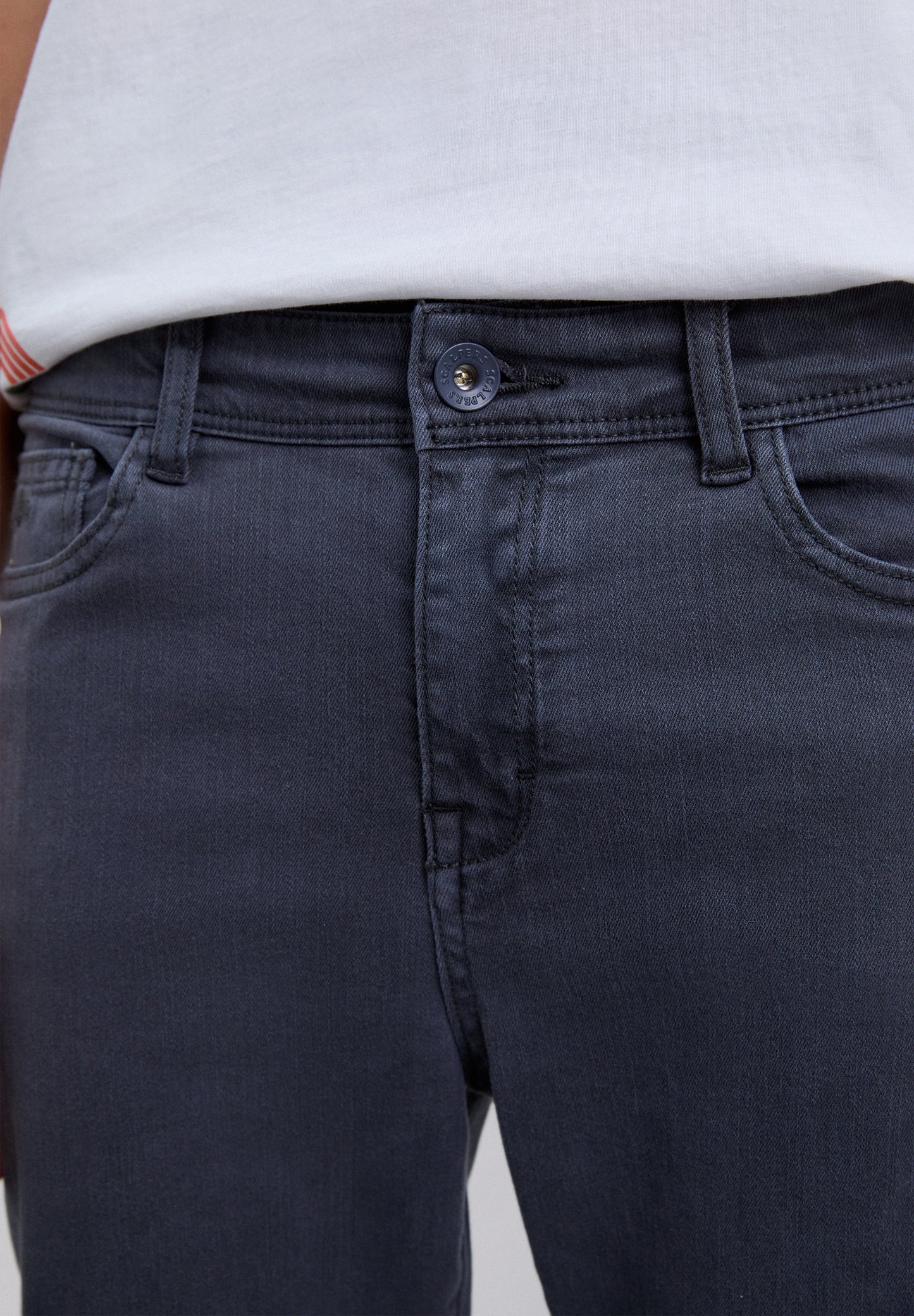 PANTALÓN REGULAR FIT BÁSICO