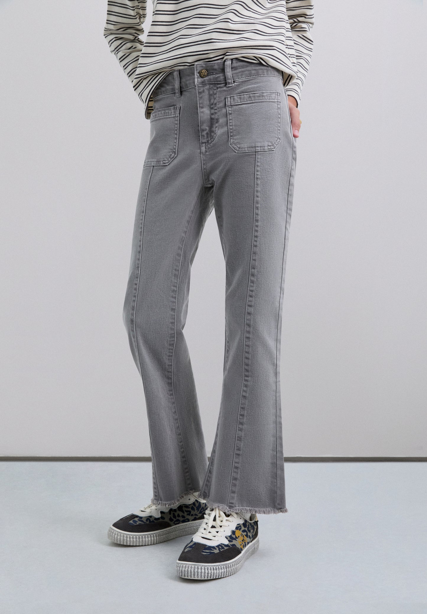 PANTALÓN FLARE FLECOS