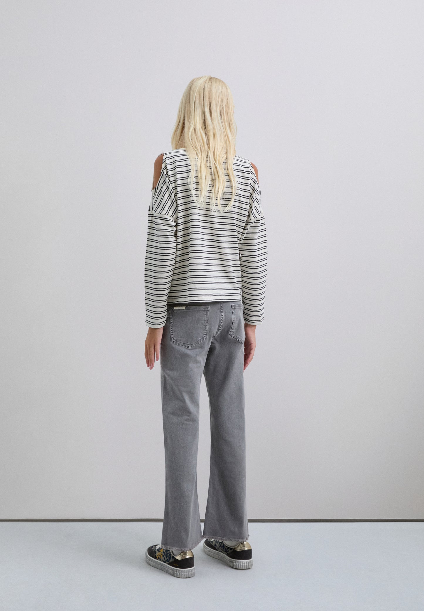 PANTALÓN FLARE FLECOS