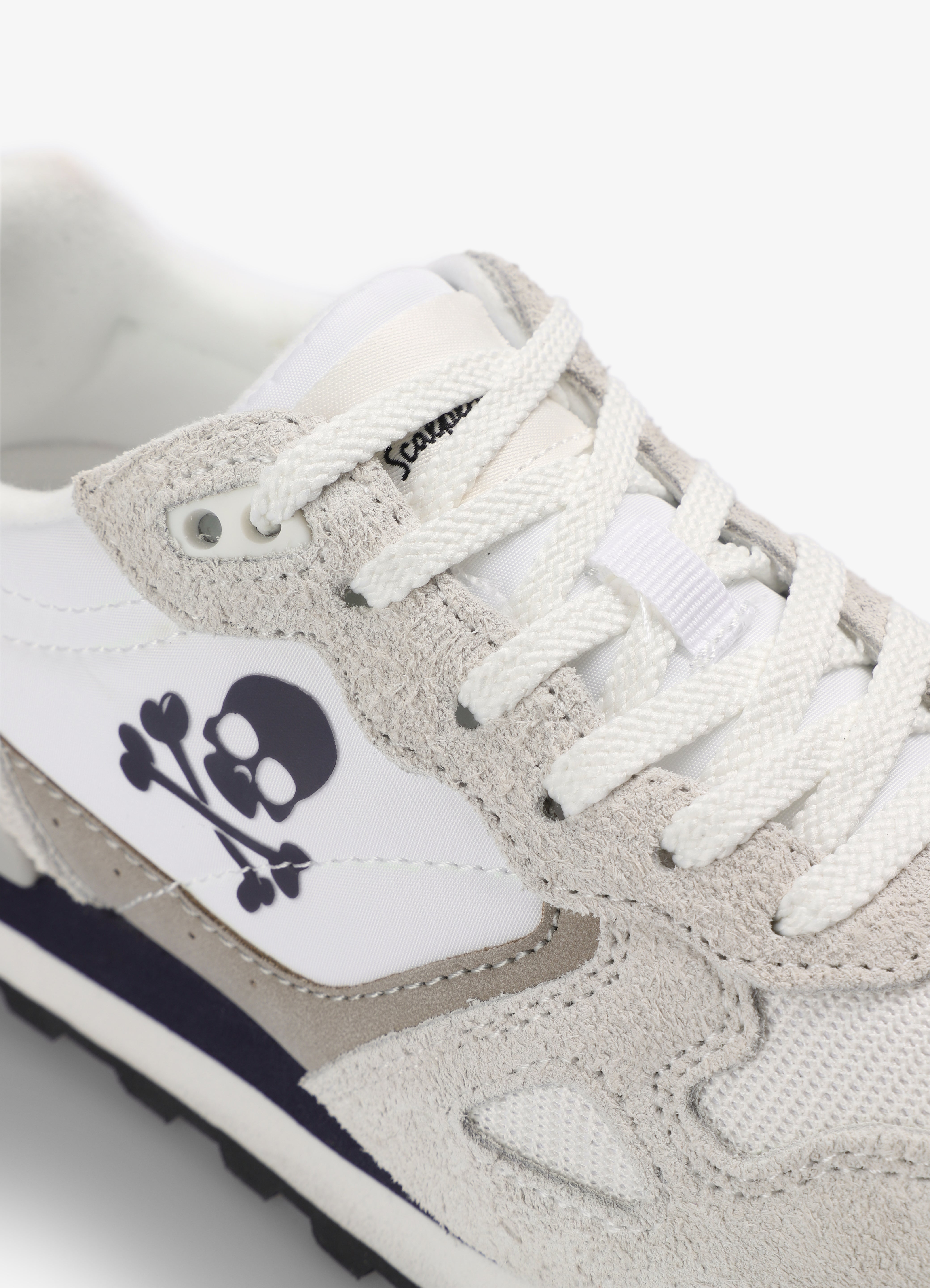 SNEAKERS PIEL CALAVERA LATERAL - Scalpers