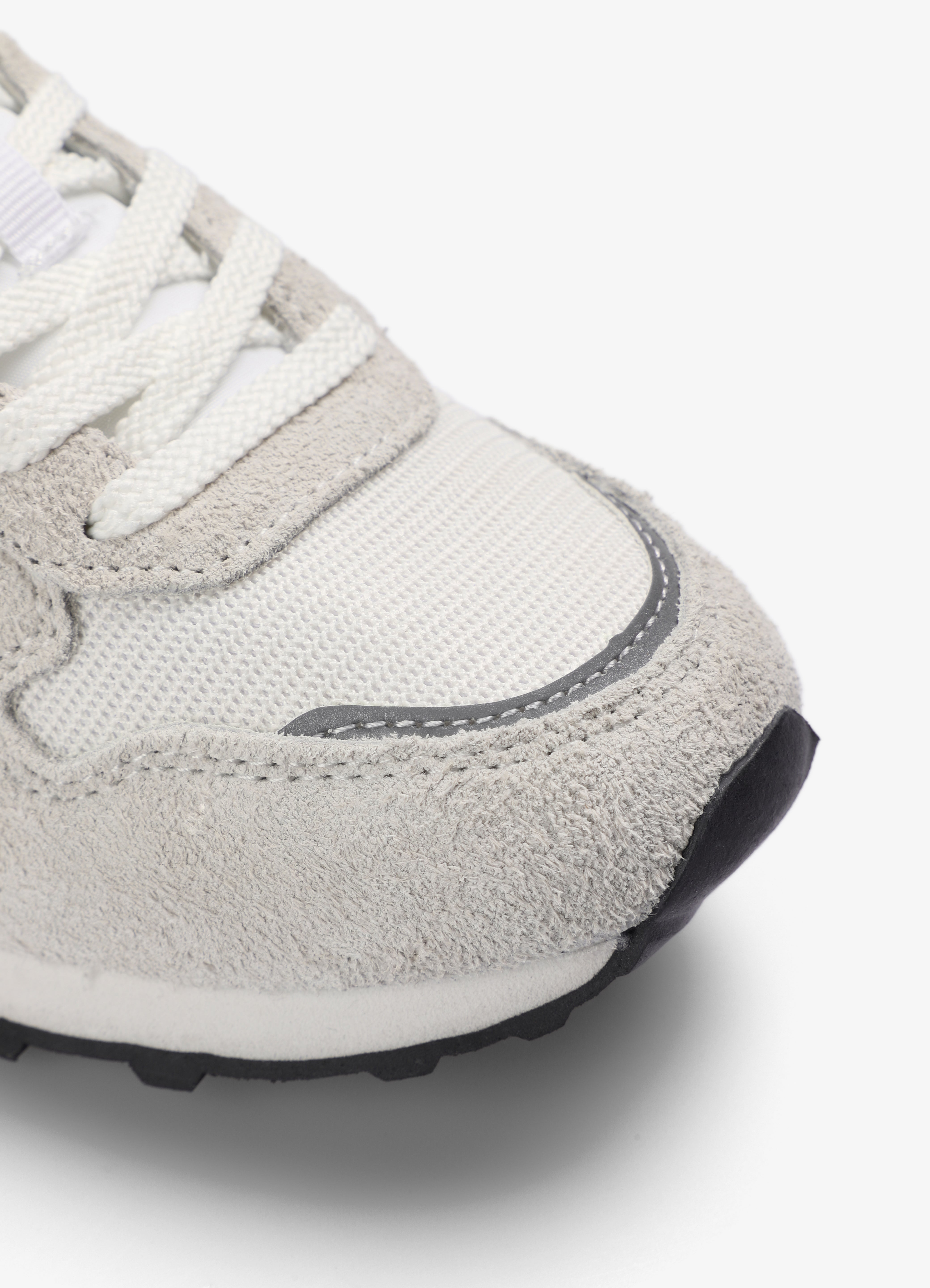 SNEAKERS PIEL CALAVERA LATERAL - Scalpers
