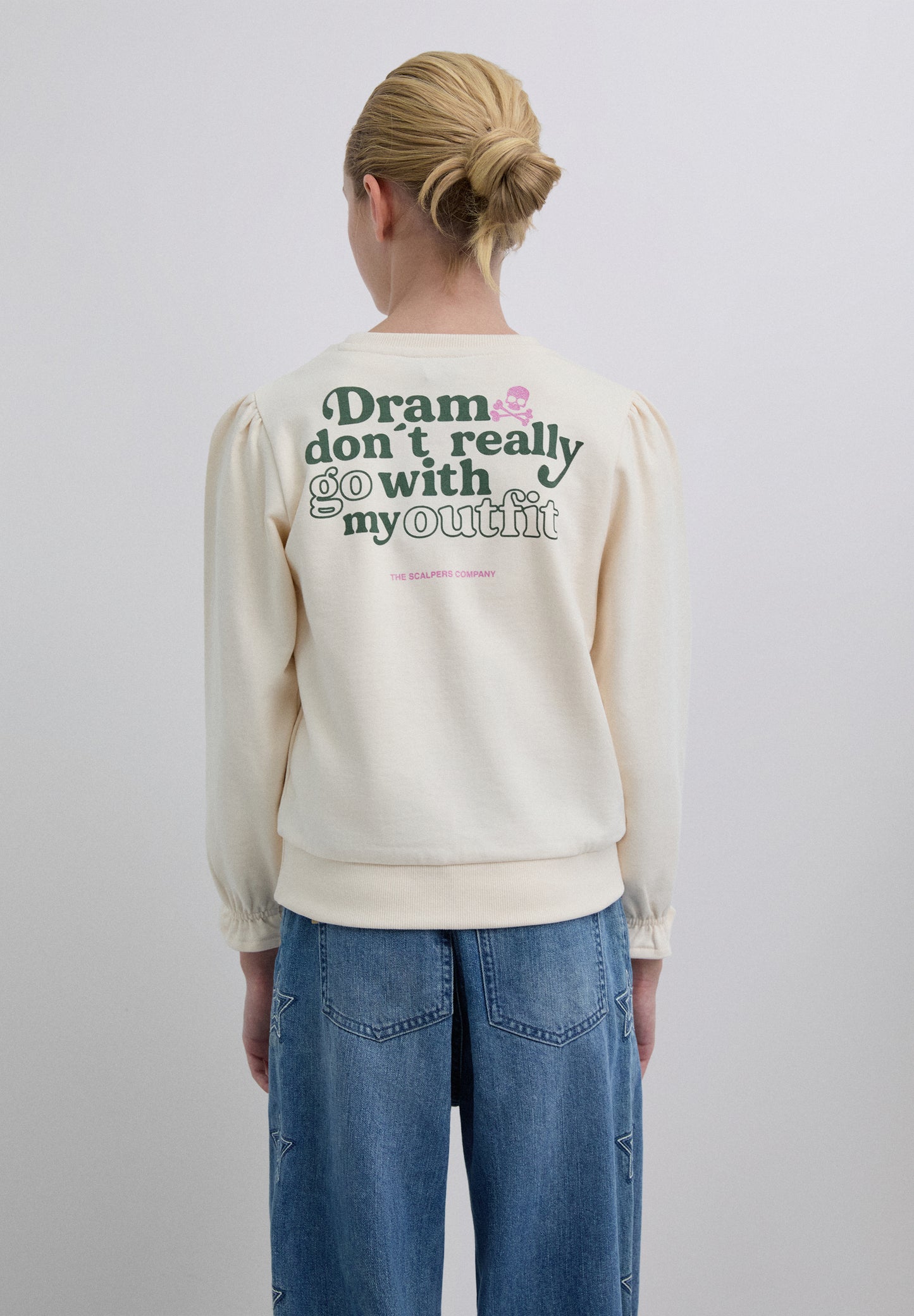 SUDADERA MANGA ABULLONADA ESTAMPADA