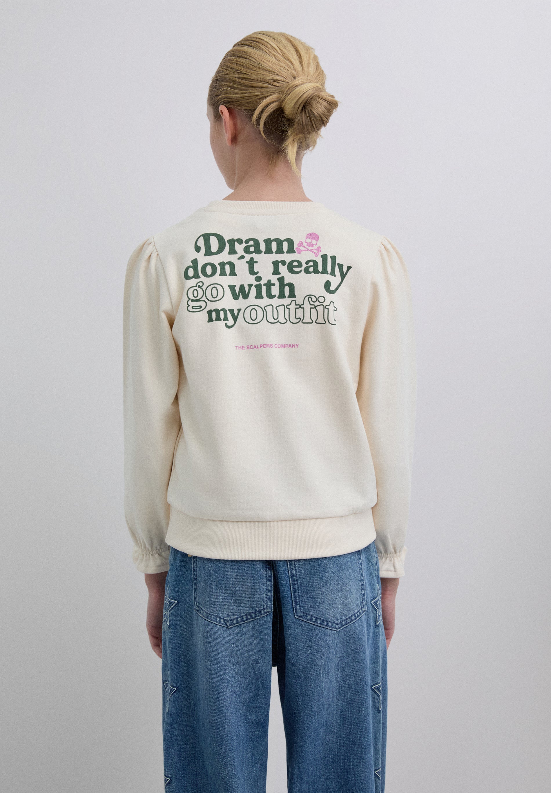 SUDADERA MANGA ABULLONADA ESTAMPADA