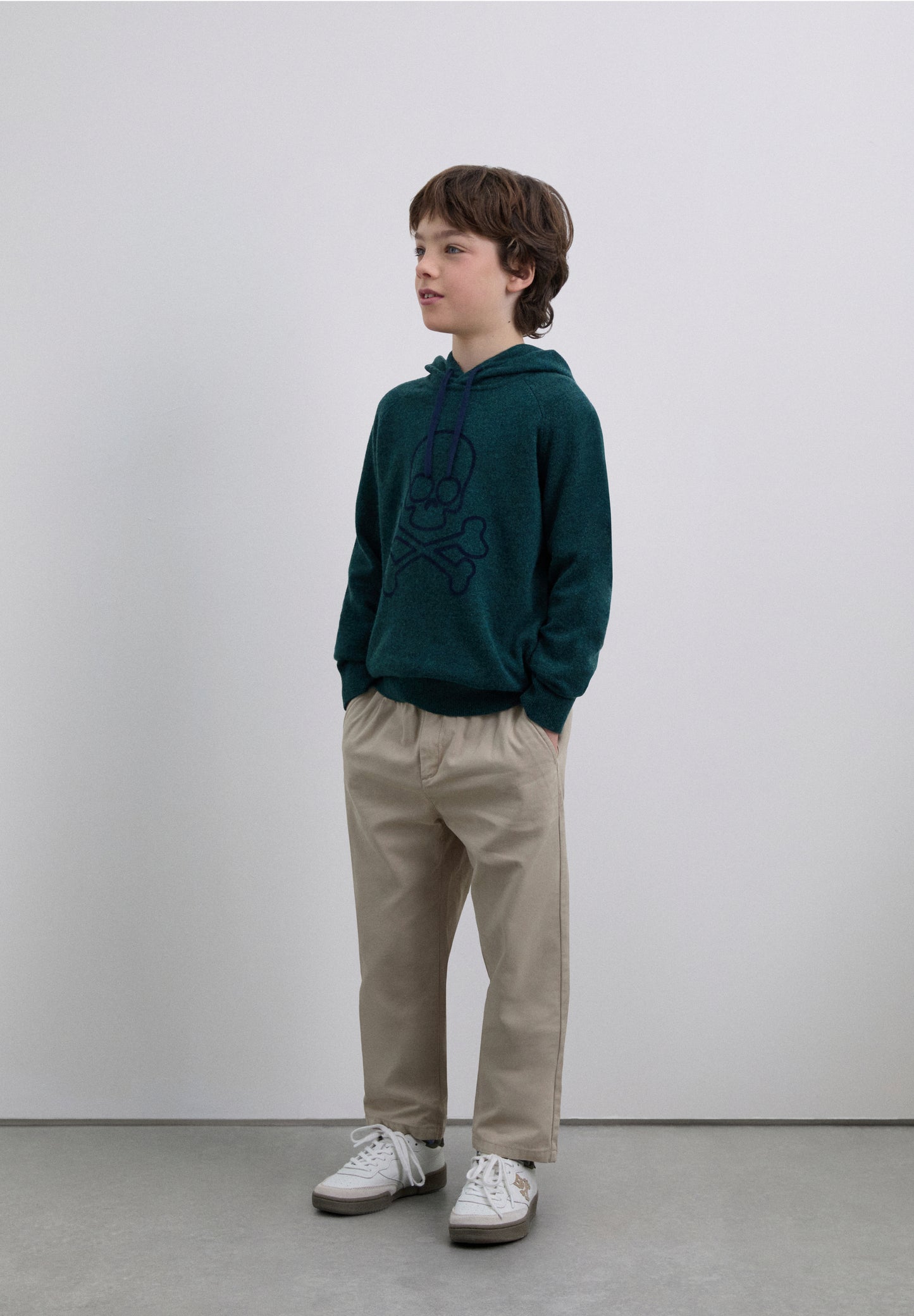 JERSEY CALAVERA CON CAPUCHA