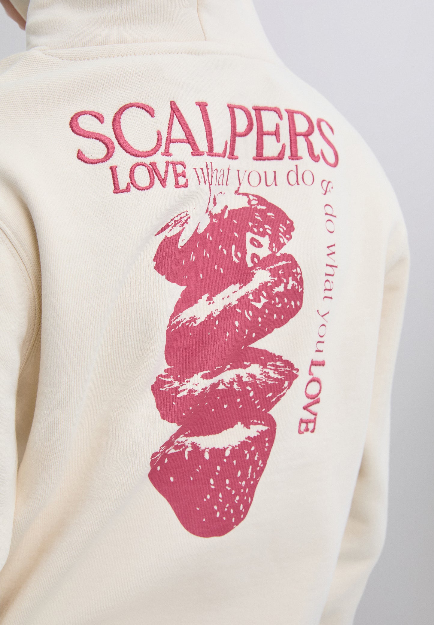 SUDADERA CAPUCHA CALAVERA BORDADA