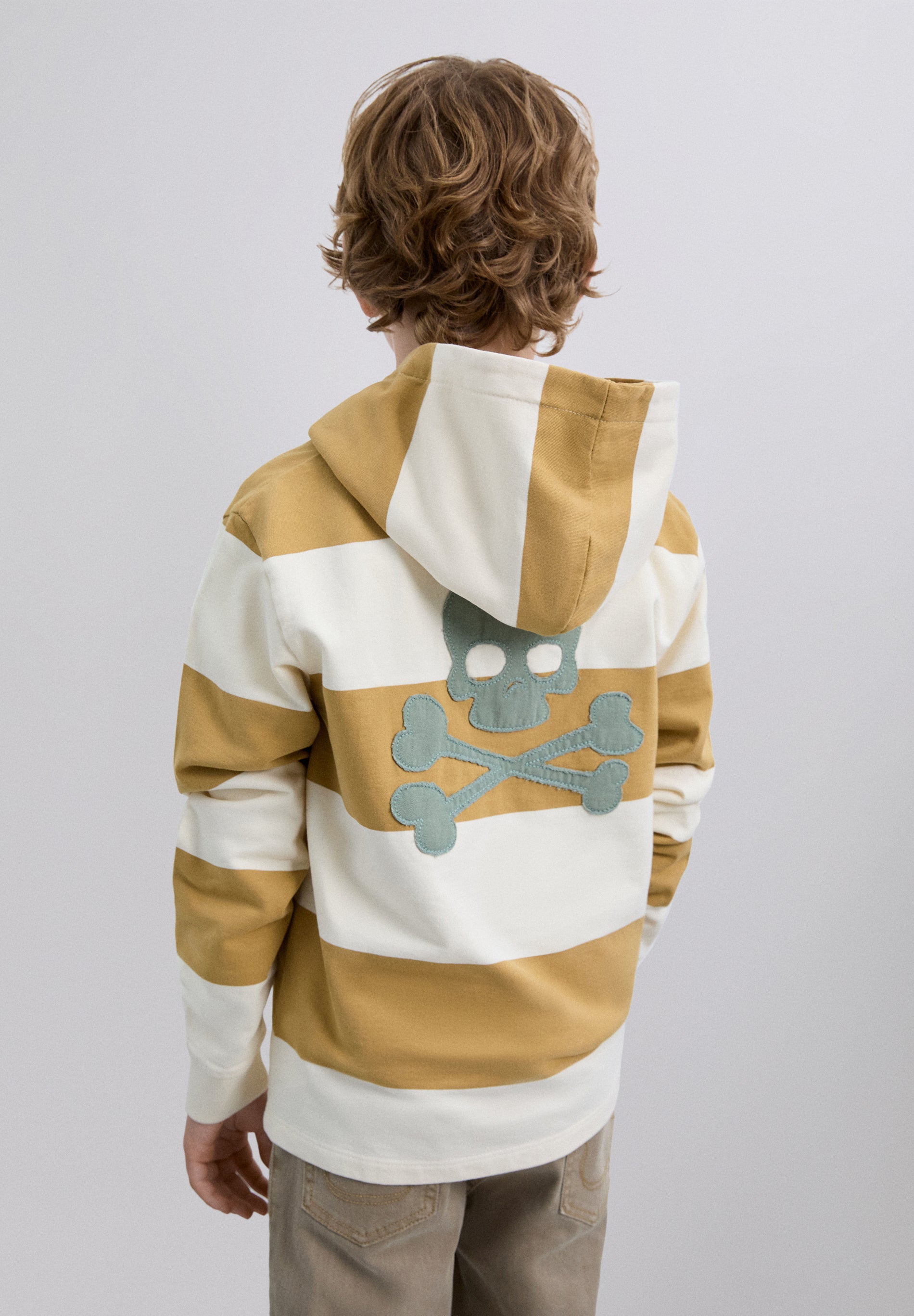 SUDADERA RAYAS CAPUCHA CALAVERA